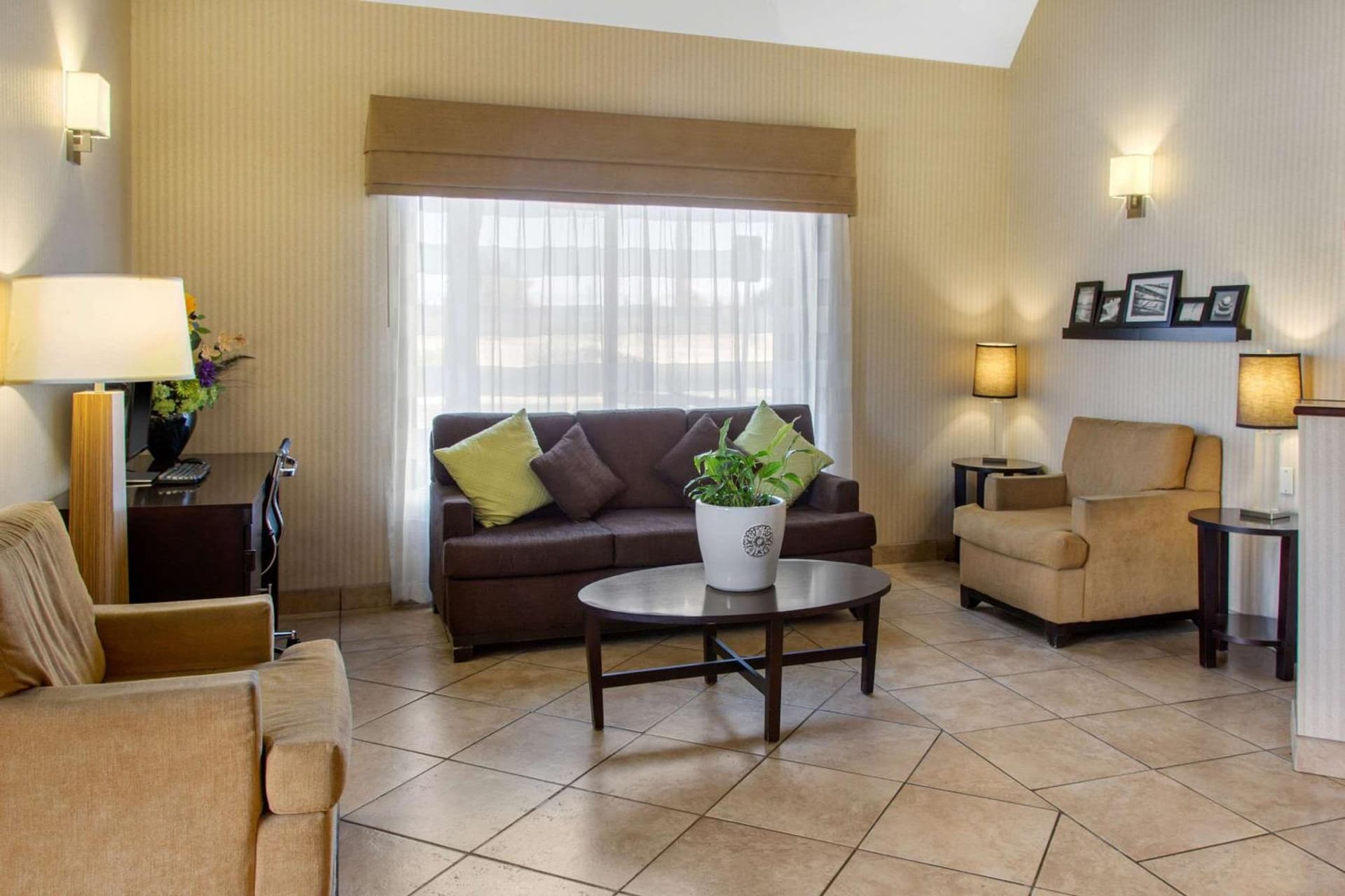 Sleep Inn & Suites Bakersfield North gallery photo in Bakersfield, CA — image 23