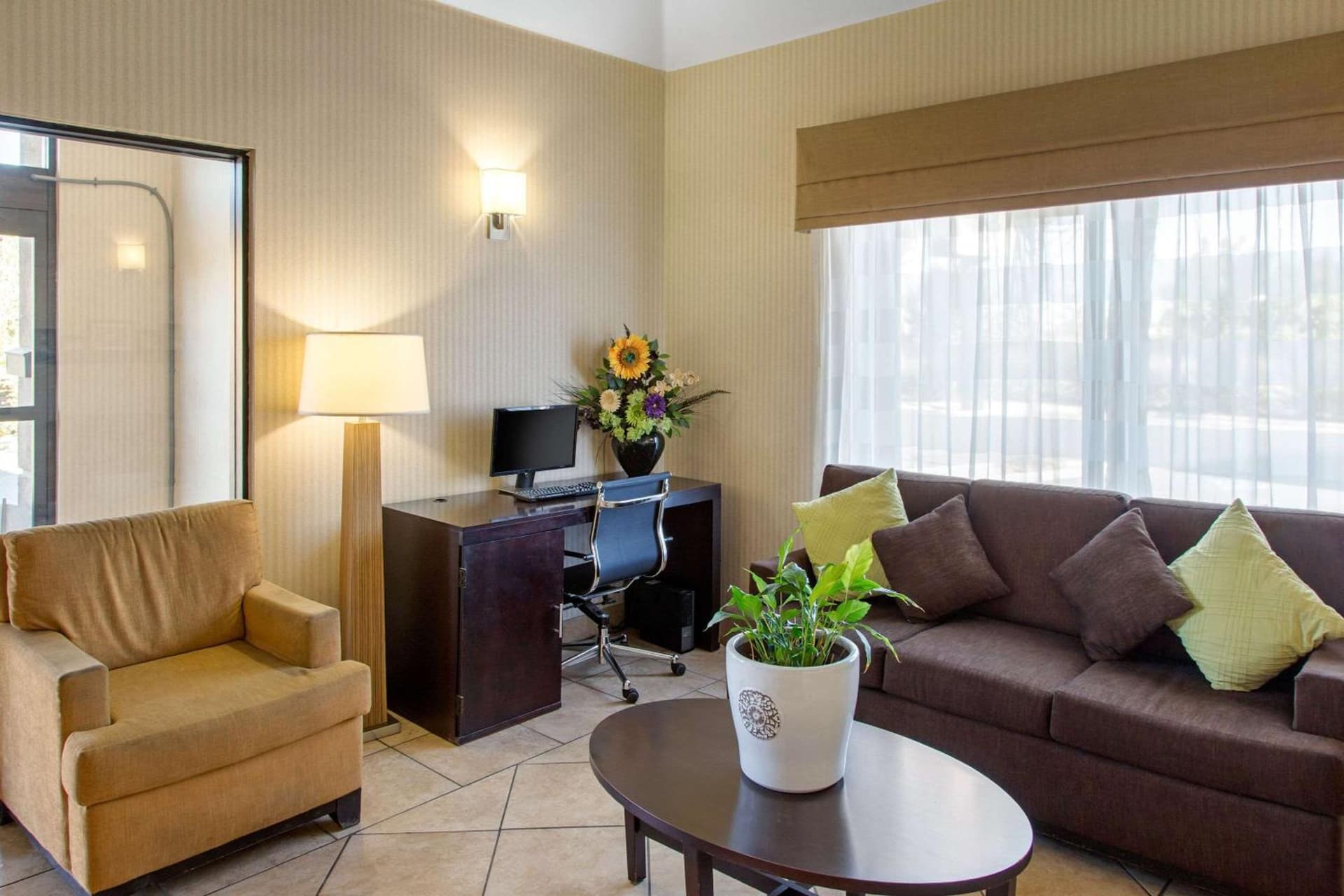 Sleep Inn & Suites Bakersfield North gallery photo in Bakersfield, CA — image 16