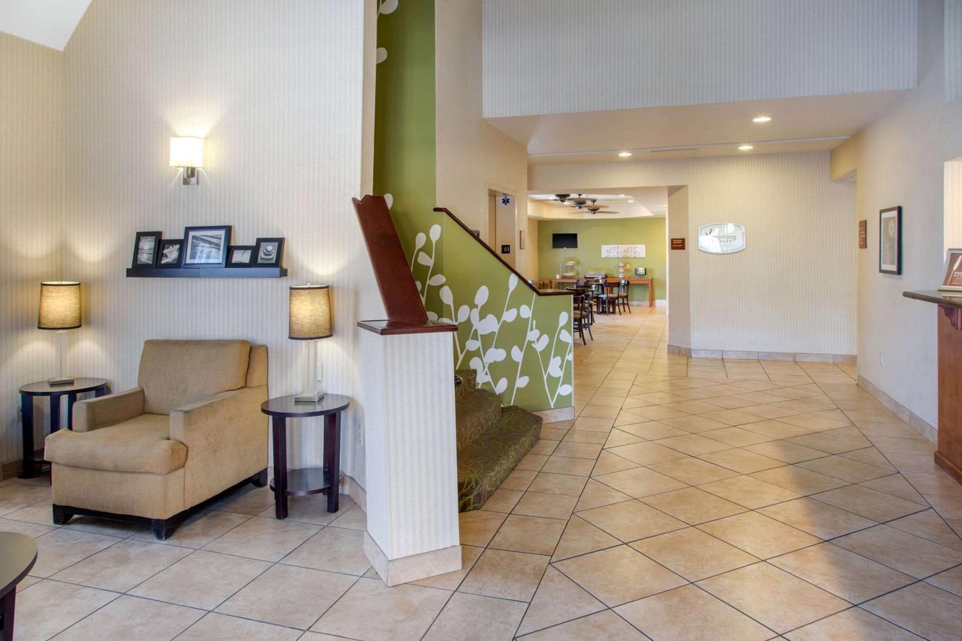 Sleep Inn & Suites Bakersfield North interior in Bakersfield, CA — gallery photo 2