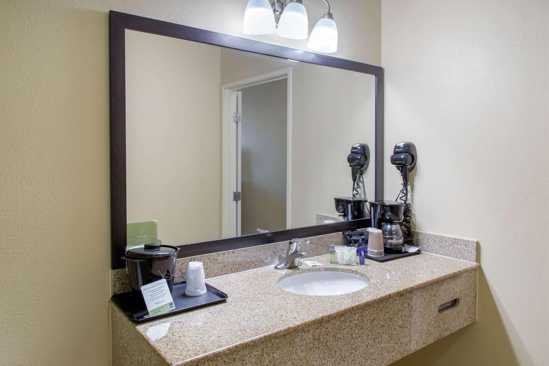 Sleep Inn & Suites Bakersfield North gallery photo in Bakersfield, CA — image 21