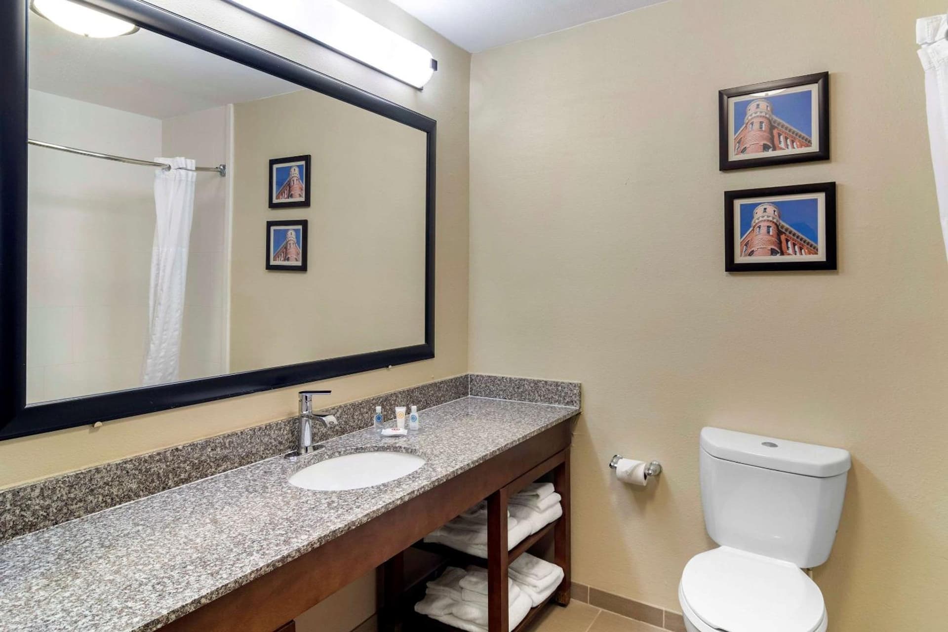 Comfort Inn & Suites Macon North I-75 gallery photo in Macon, GA — image 7