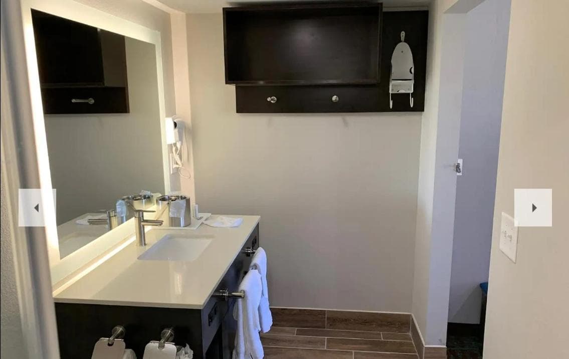 Days Inn by Wyndham Bellville Mansfield property views in Bellville, OH — gallery photo 3