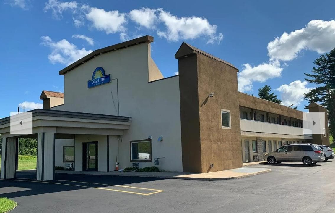 Days Inn by Wyndham Bellville Mansfield interior in Bellville, OH — gallery photo 2