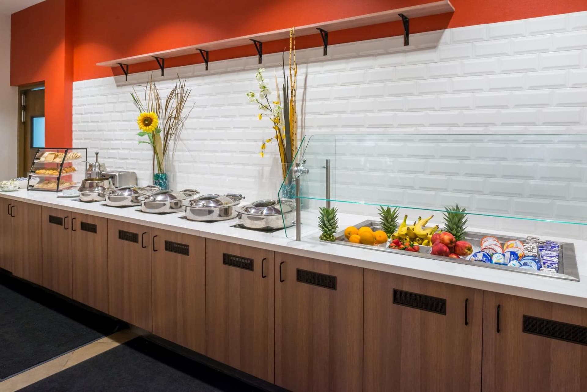 Holiday Inn Kansas City Airport by IHG gallery photo in Kansas City, KS — image 7