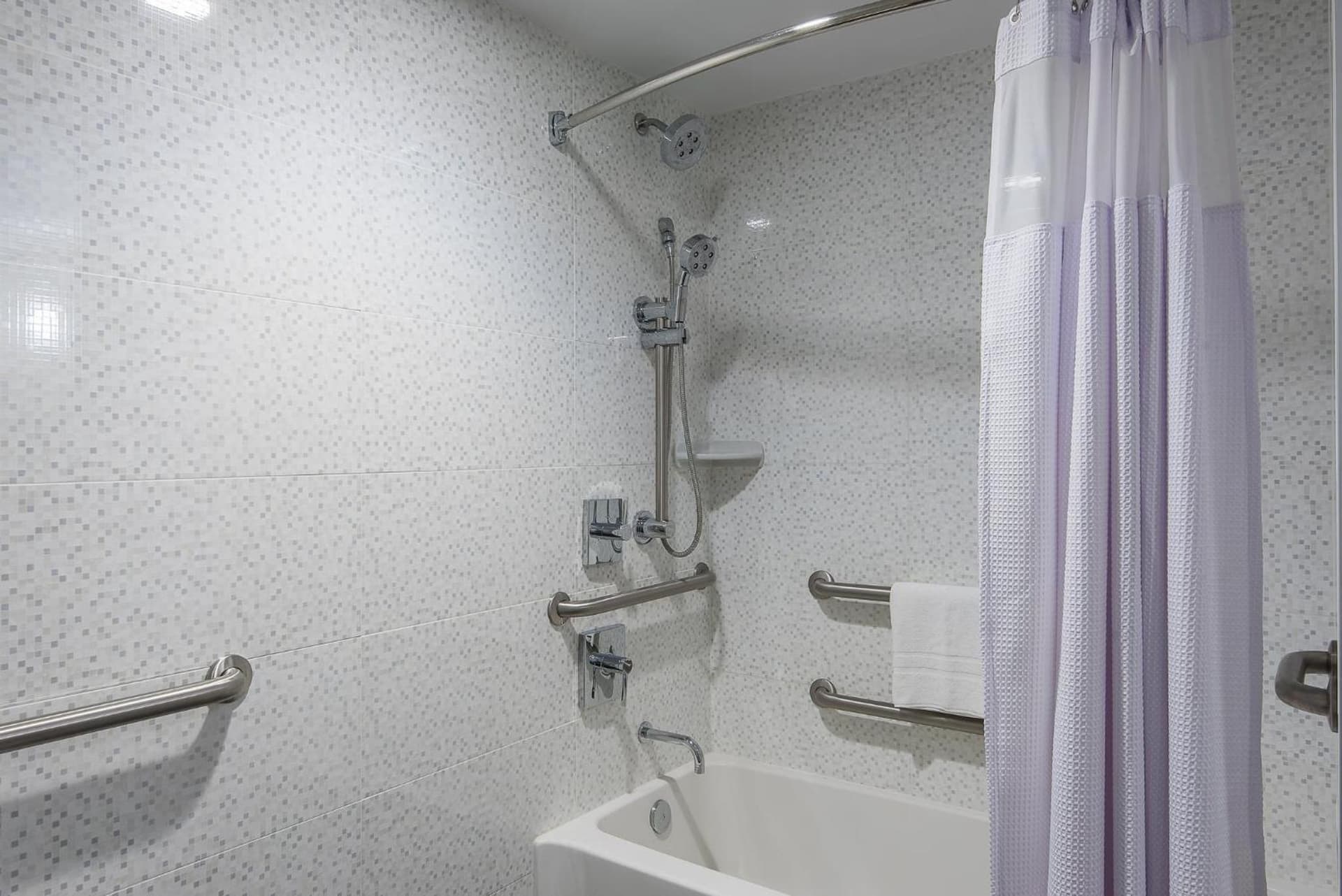 Crowne Plaza Princeton - Conference Center by IHG gallery photo in Princeton, NJ — image 52