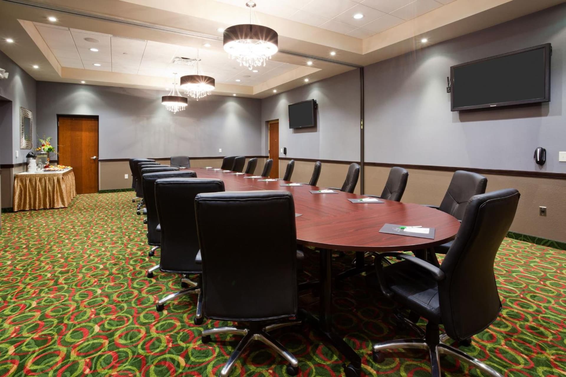 Holiday Inn Eau Claire South I-94 by IHG interior in Eau Claire, WI — gallery photo 2