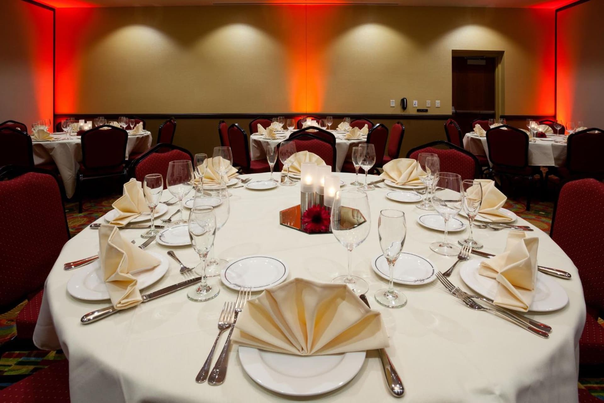 Holiday Inn Eau Claire South I-94 by IHG property views in Eau Claire, WI — gallery photo 3