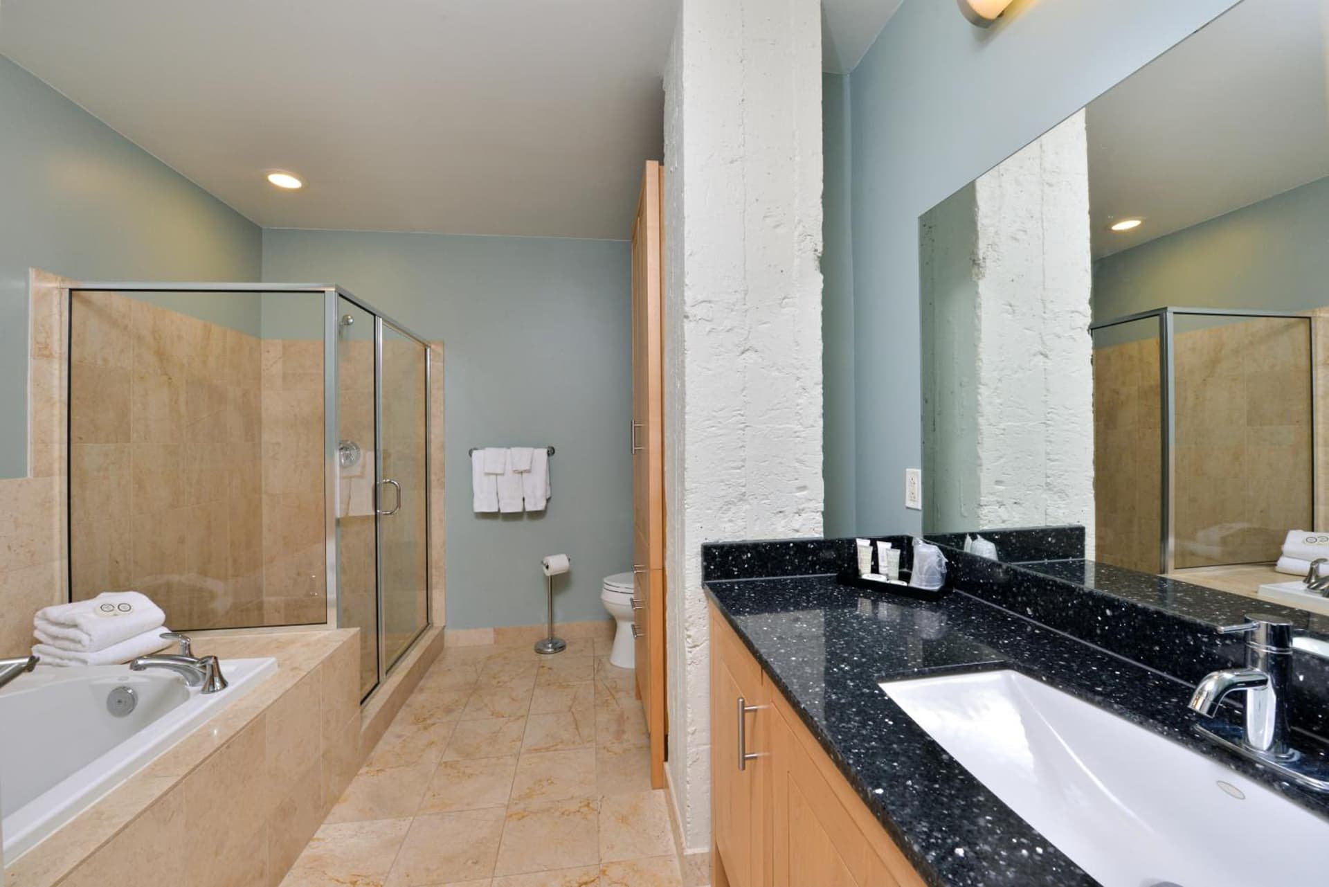 Grand Eastonian Hotel & Suites gallery photo in Easton, PA — image 17
