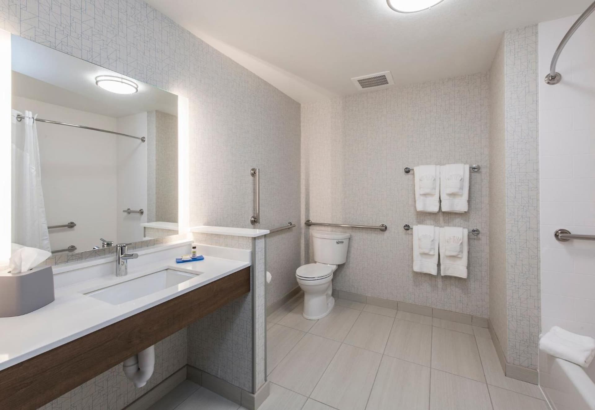 Holiday Inn Express & Suites - Phoenix North - Happy Valley by IHG gallery photo in Phoenix, AZ — image 15