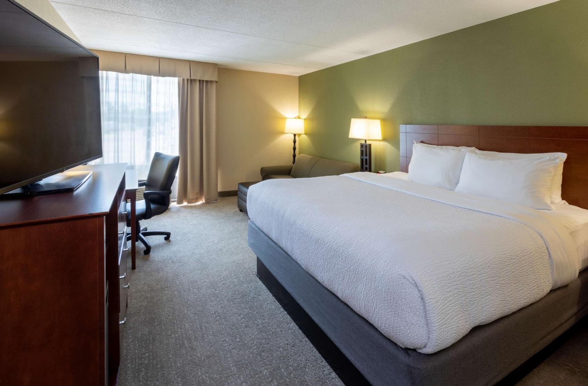 Best Western Fairmont interior in Fairmont, MN — gallery photo 2