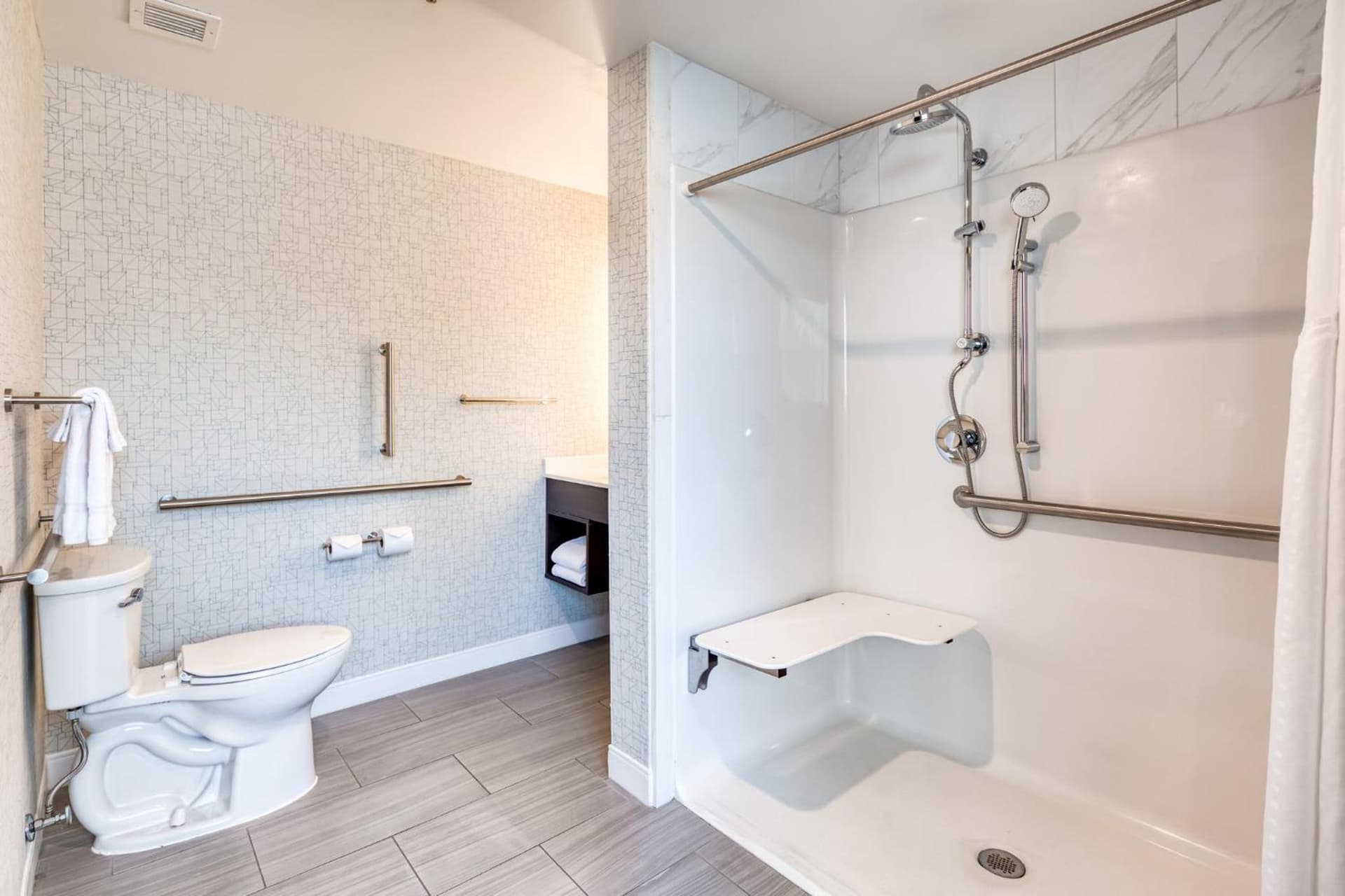 Holiday Inn Express Kansas City Downtown gallery photo in Kansas City, MO — image 4