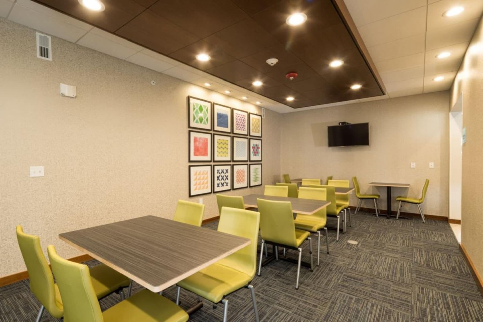 Holiday Inn Express & Suites - Michigan City by IHG gallery photo in Michigan City, IN — image 33