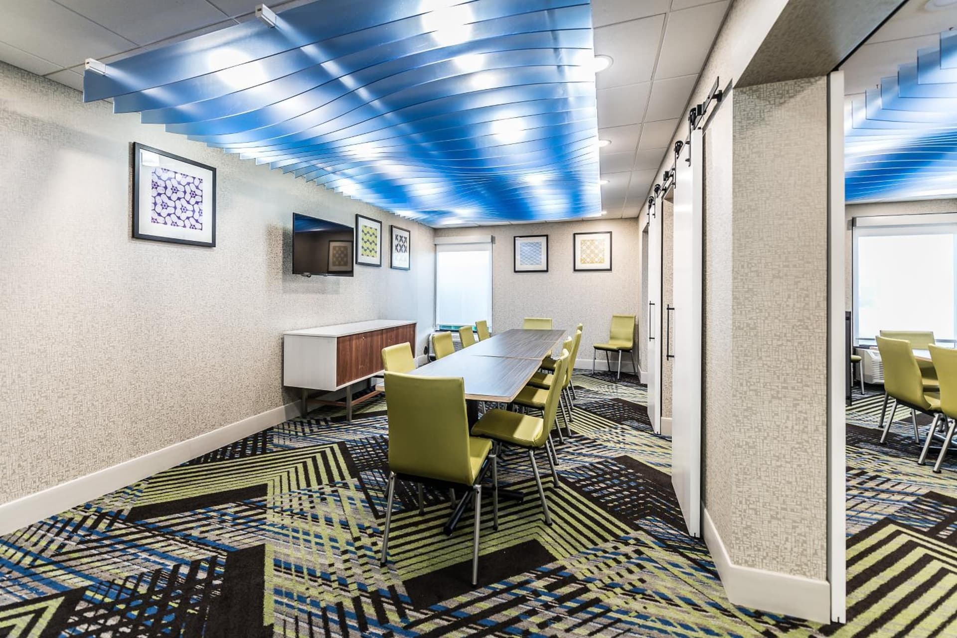 Holiday Inn Express Flint-Campus Area by IHG gallery photo in Flint, MI — image 40