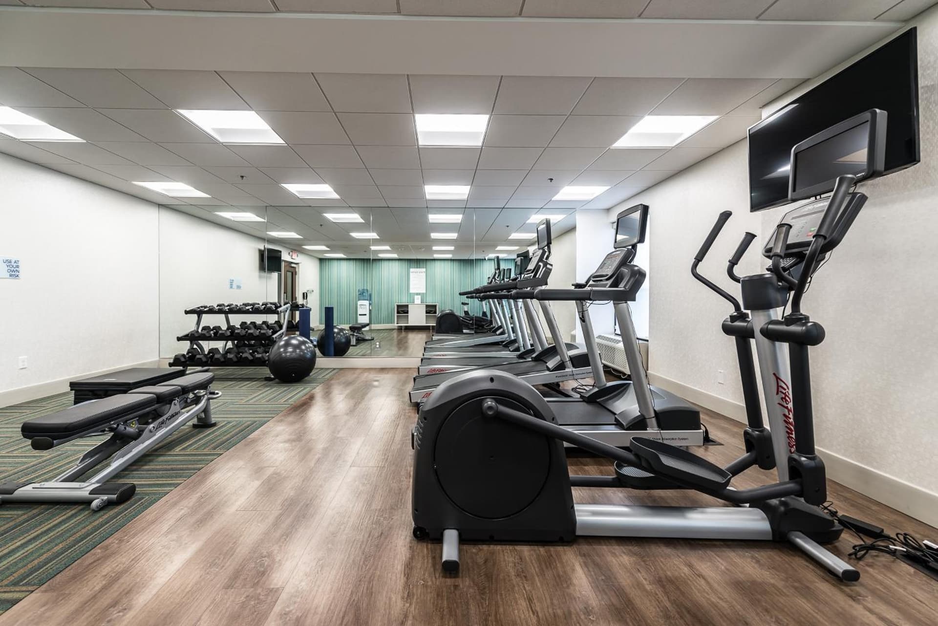 Holiday Inn Express Flint-Campus Area by IHG gallery photo in Flint, MI — image 37