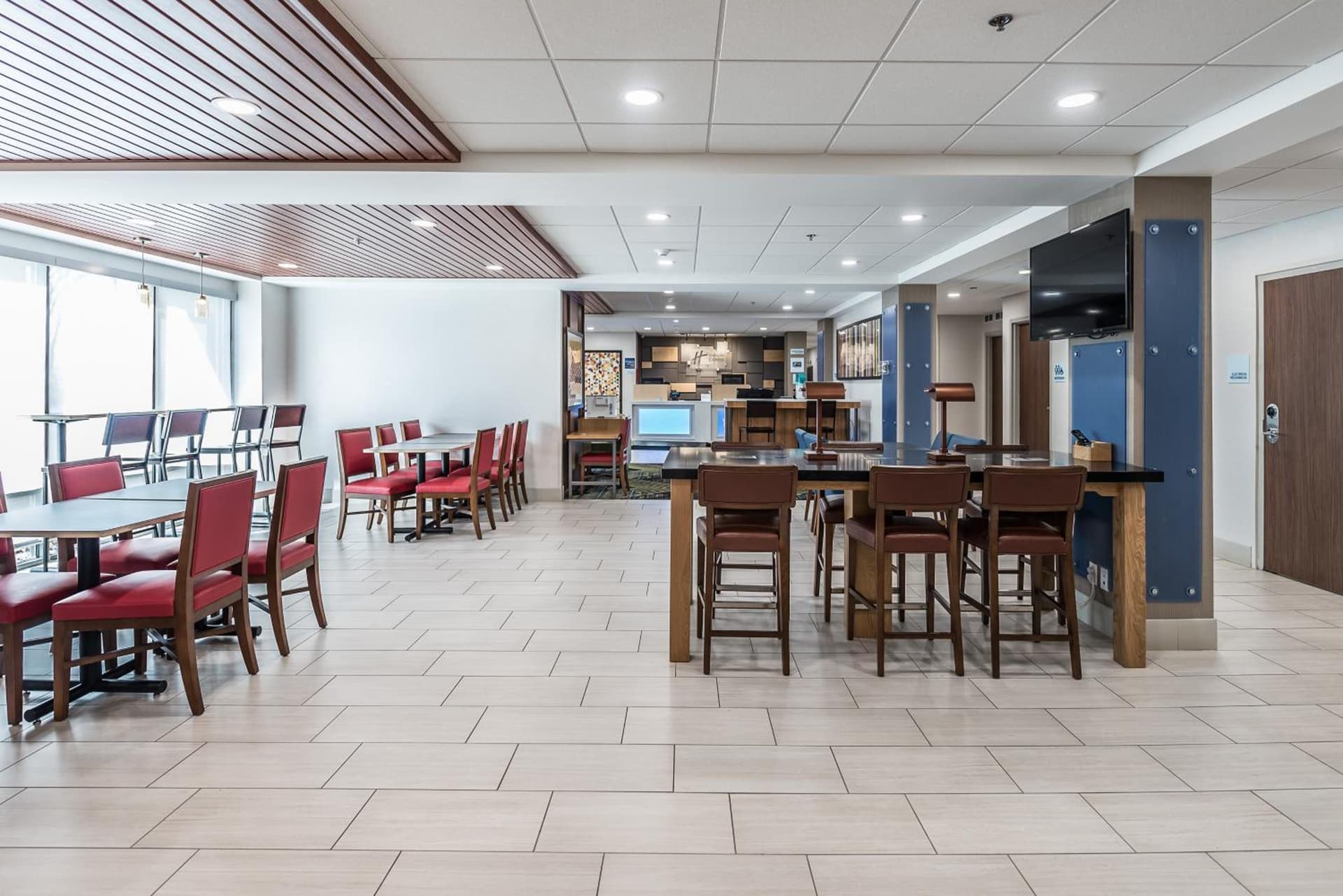 Holiday Inn Express Flint-Campus Area by IHG gallery photo in Flint, MI — image 21