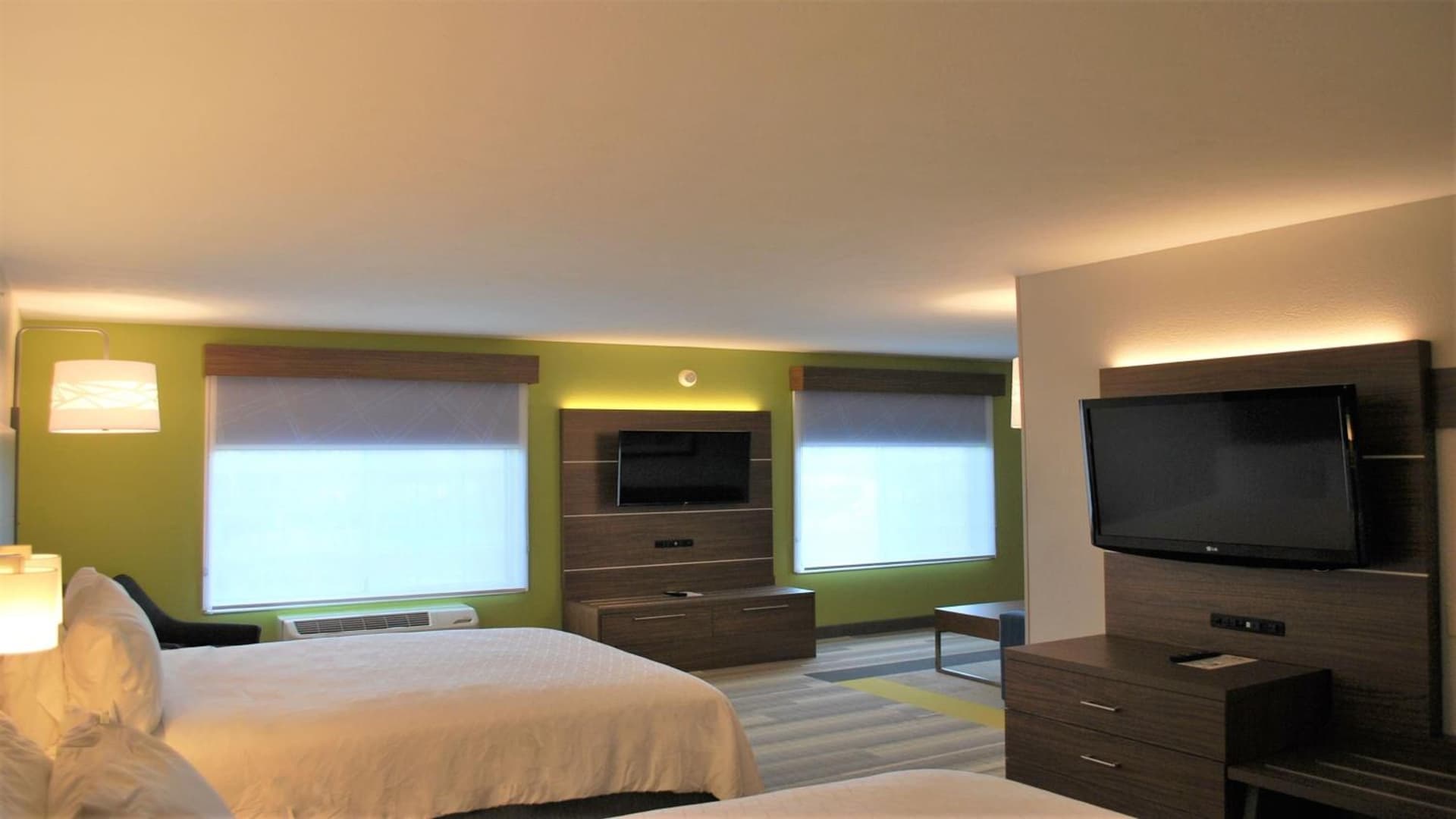 Holiday Inn Express & Suites Indianapolis North - Carmel by IHG gallery photo in Carmel, IN — image 19