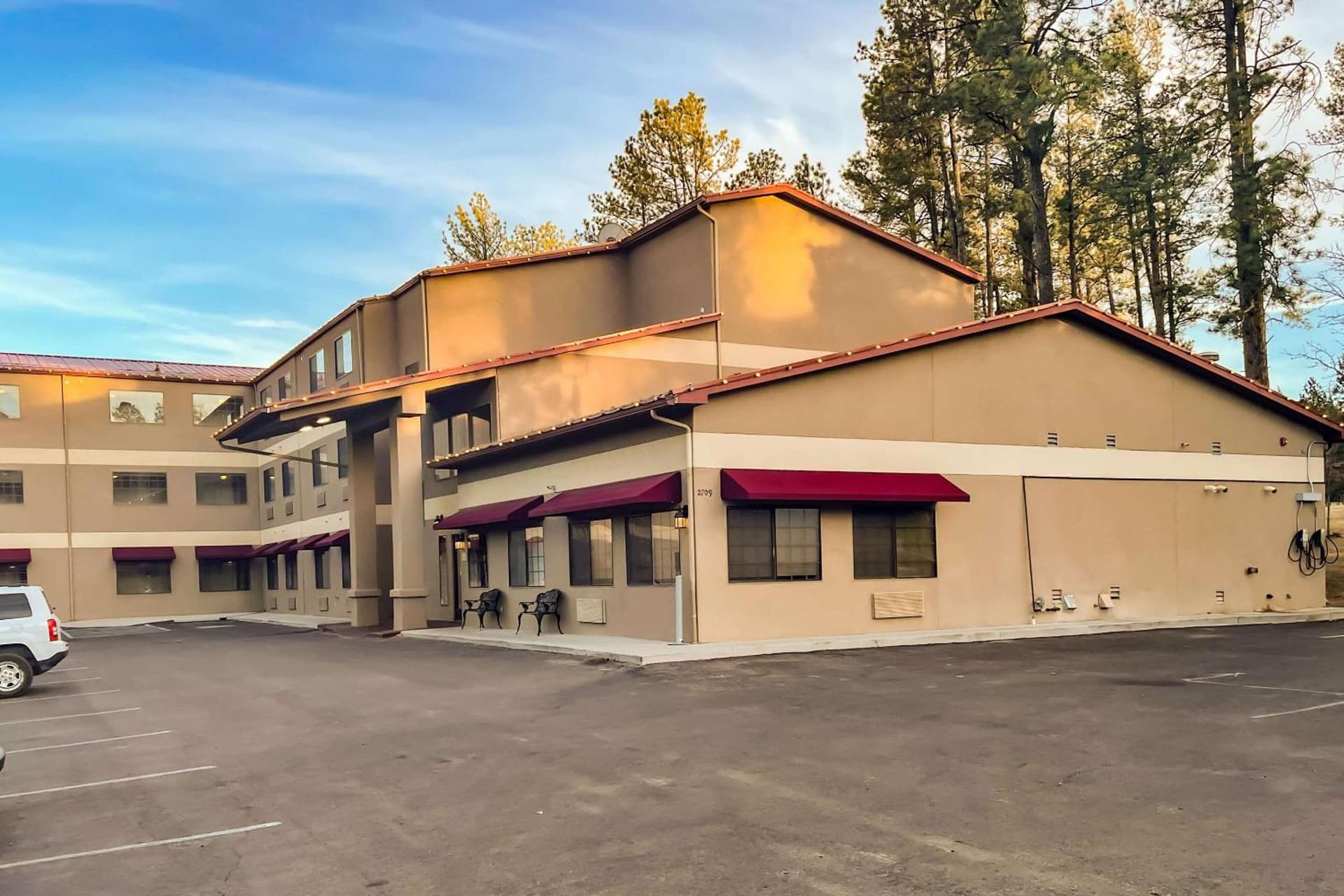 Comfort Inn & Suites Midtown interior in Ruidoso, NM — gallery photo 2