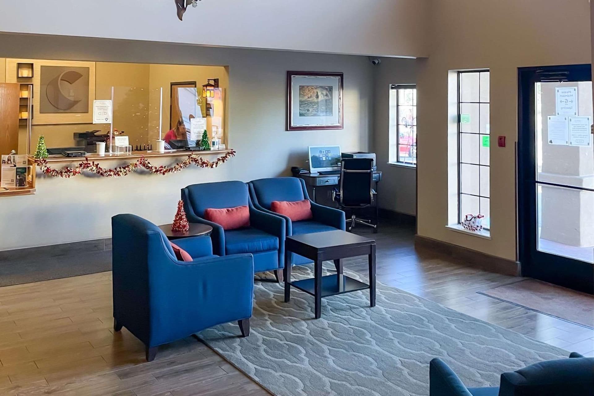 Comfort Inn & Suites Midtown property views in Ruidoso, NM — gallery photo 3