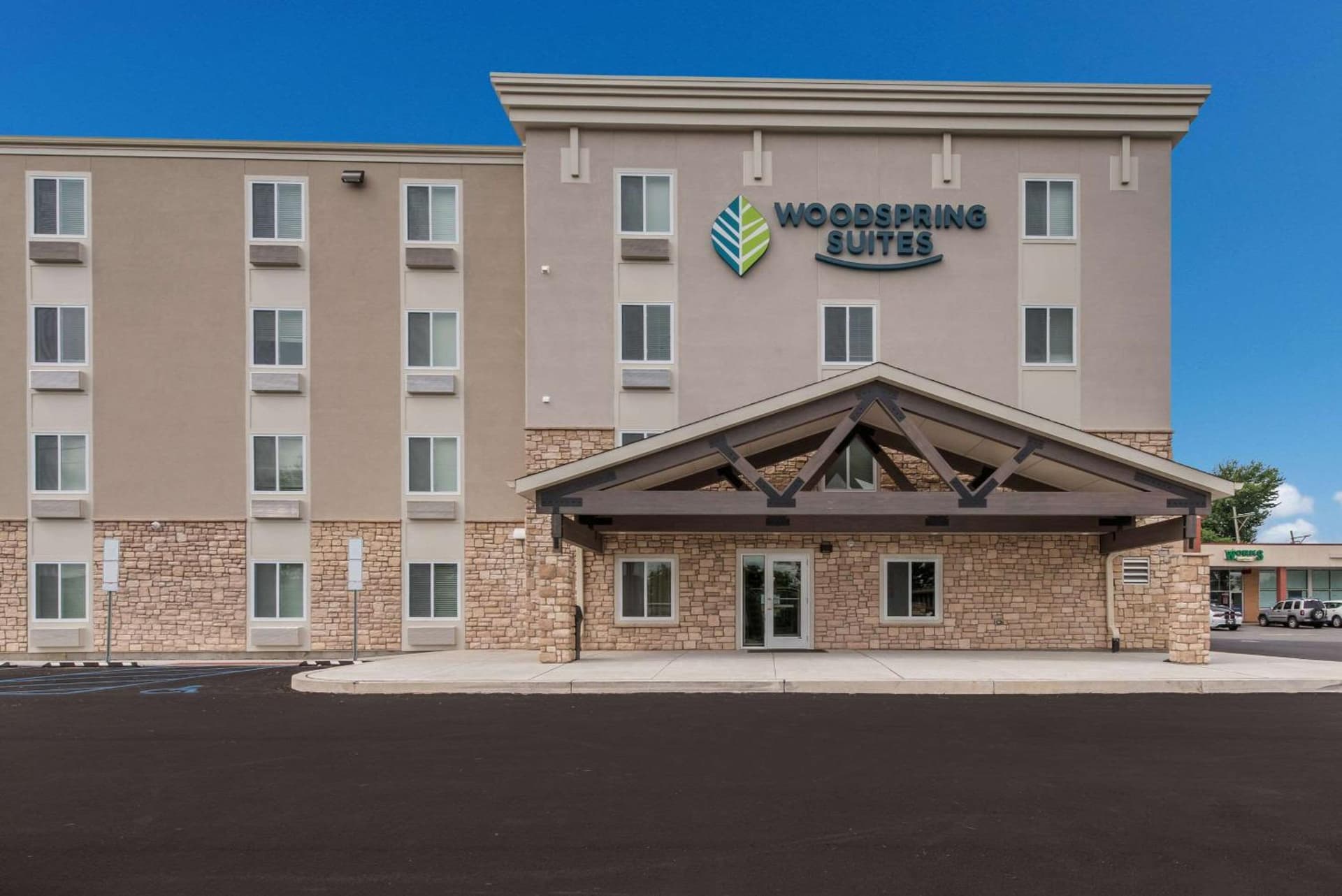 WoodSpring Suites Philadelphia Northeast interior in Philadelphia, PA — gallery photo 2