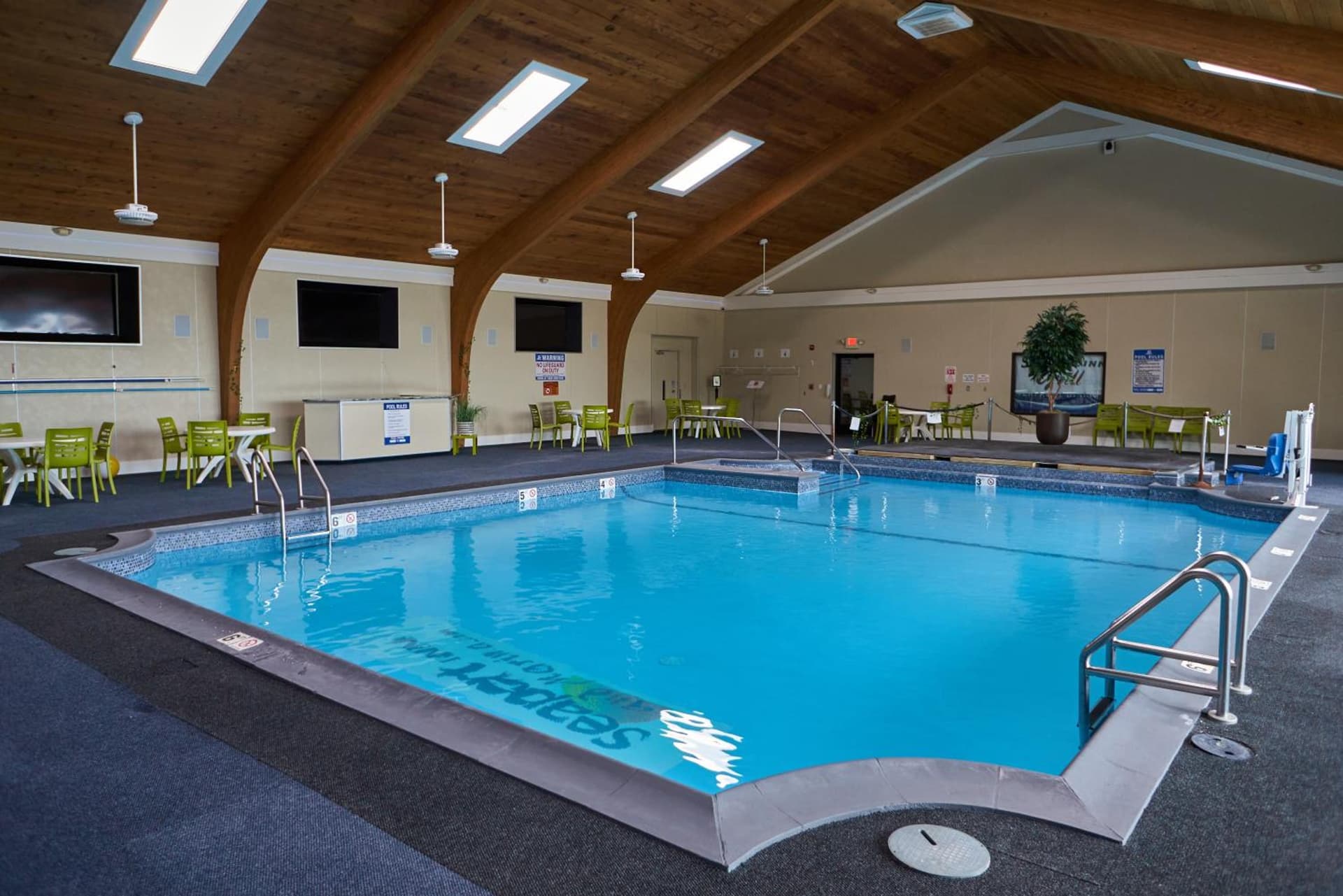 Seaport Resort and Marina gallery photo in Fairhaven — image 5