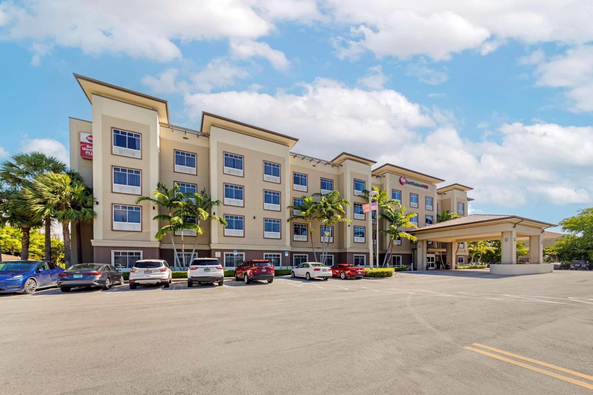 Best Western Plus Miami Airport North Hotel & Suites gallery photo in Miami, FL — image 39