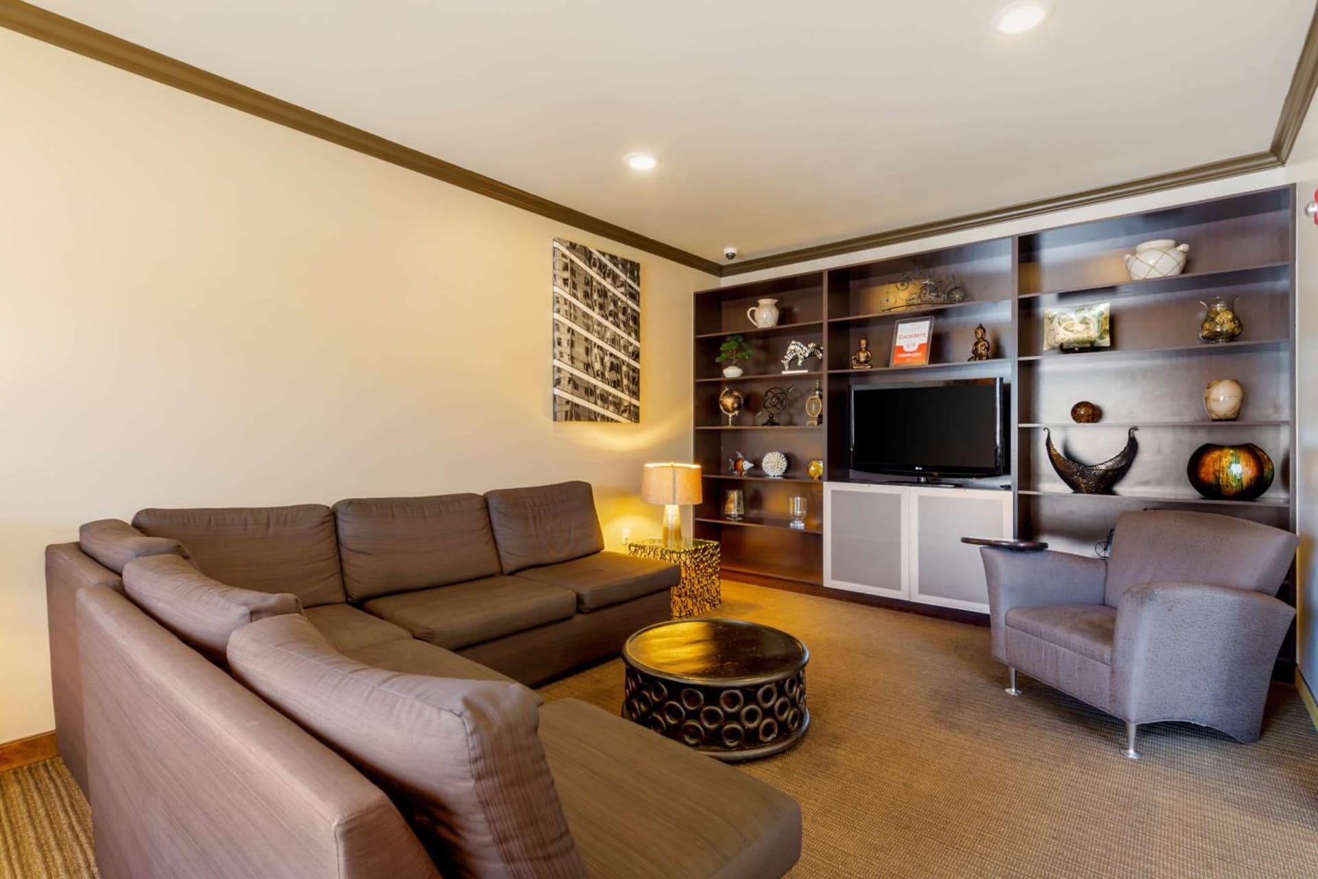 Best Western Plus Miami Airport North Hotel & Suites gallery photo in Miami, FL — image 6