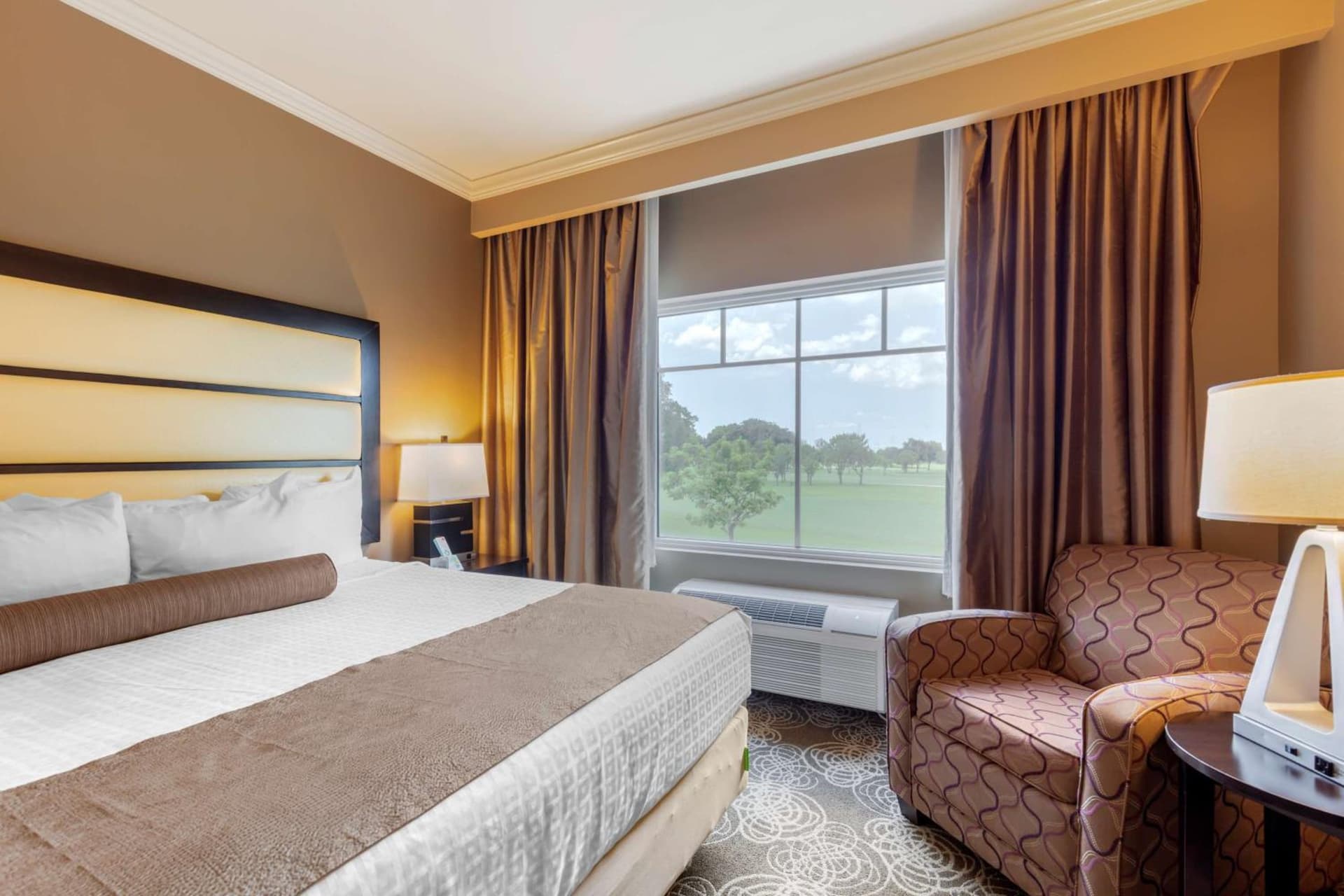 Best Western Plus Miami Airport North Hotel & Suites gallery photo in Miami, FL — image 26