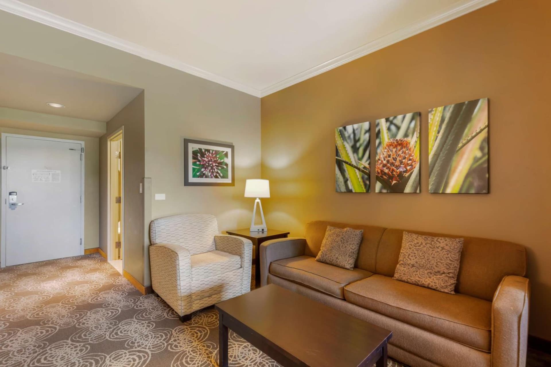 Best Western Plus Miami Airport North Hotel & Suites gallery photo in Miami, FL — image 9