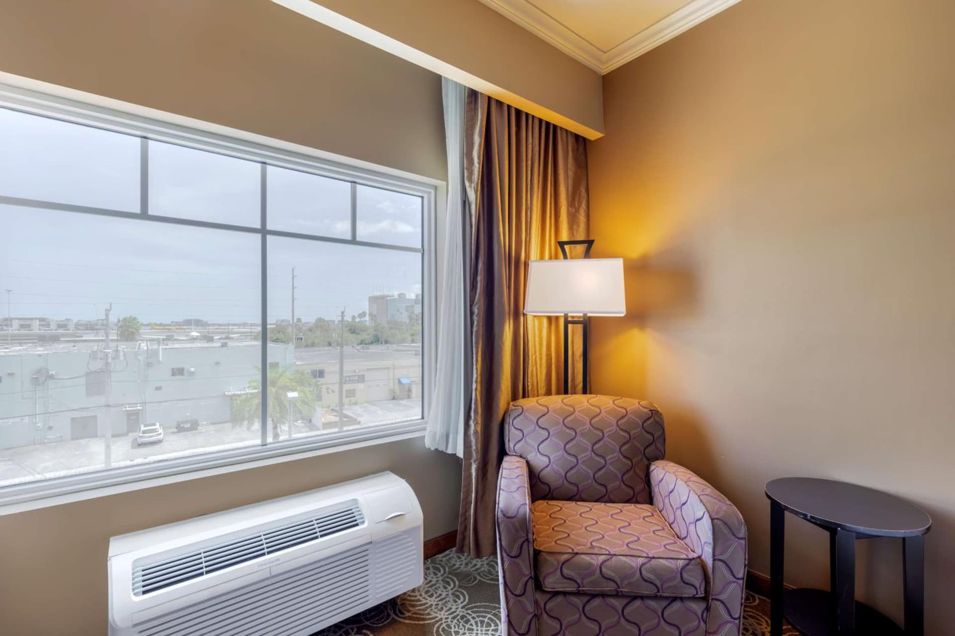 Best Western Plus Miami Airport North Hotel & Suites gallery photo in Miami, FL — image 35