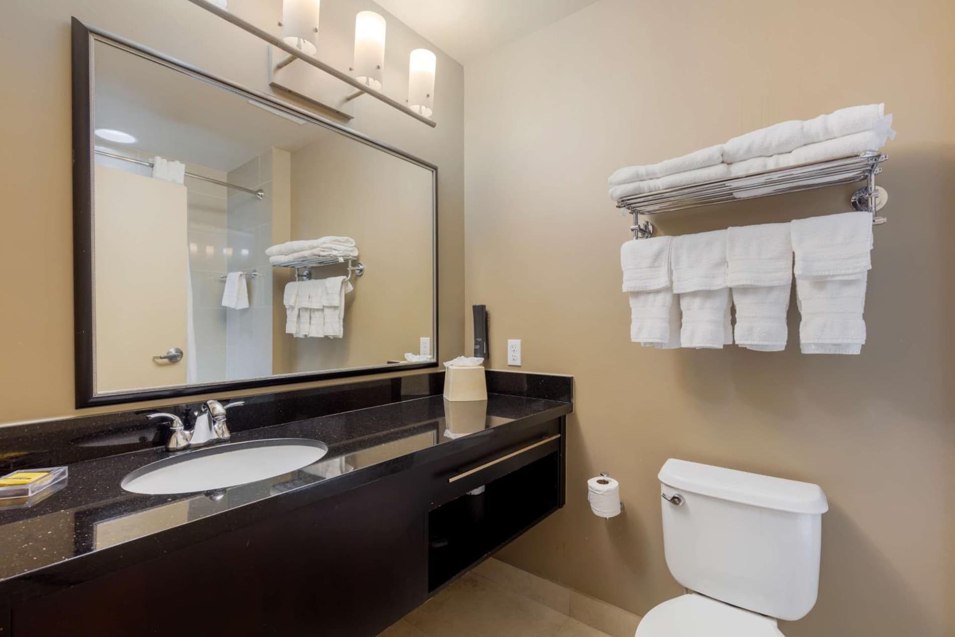 Best Western Plus Miami Airport North Hotel & Suites gallery photo in Miami, FL — image 4