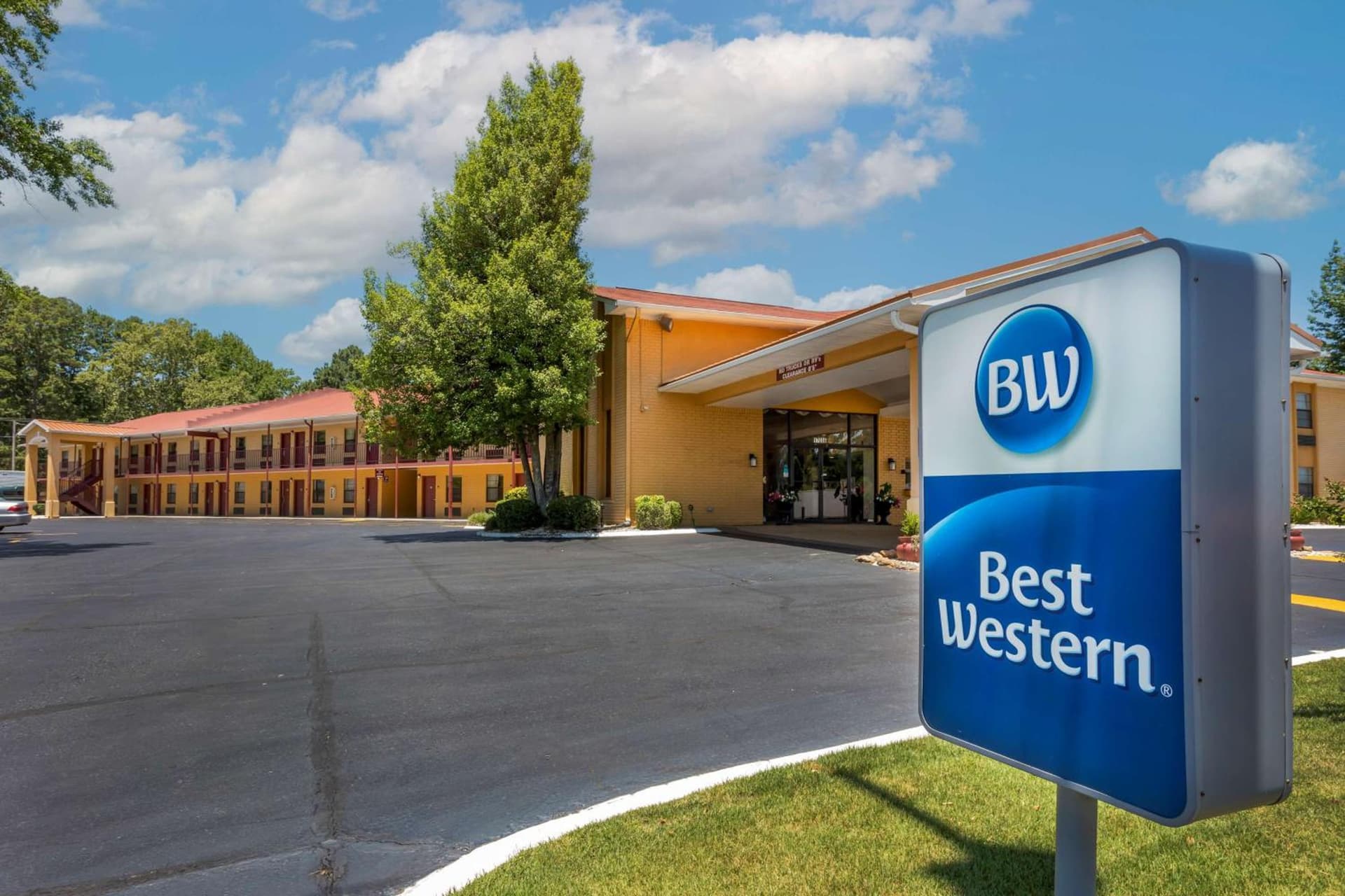 Best Western Benton Inn featured exterior or lobby in Benton, AR — similar hotel