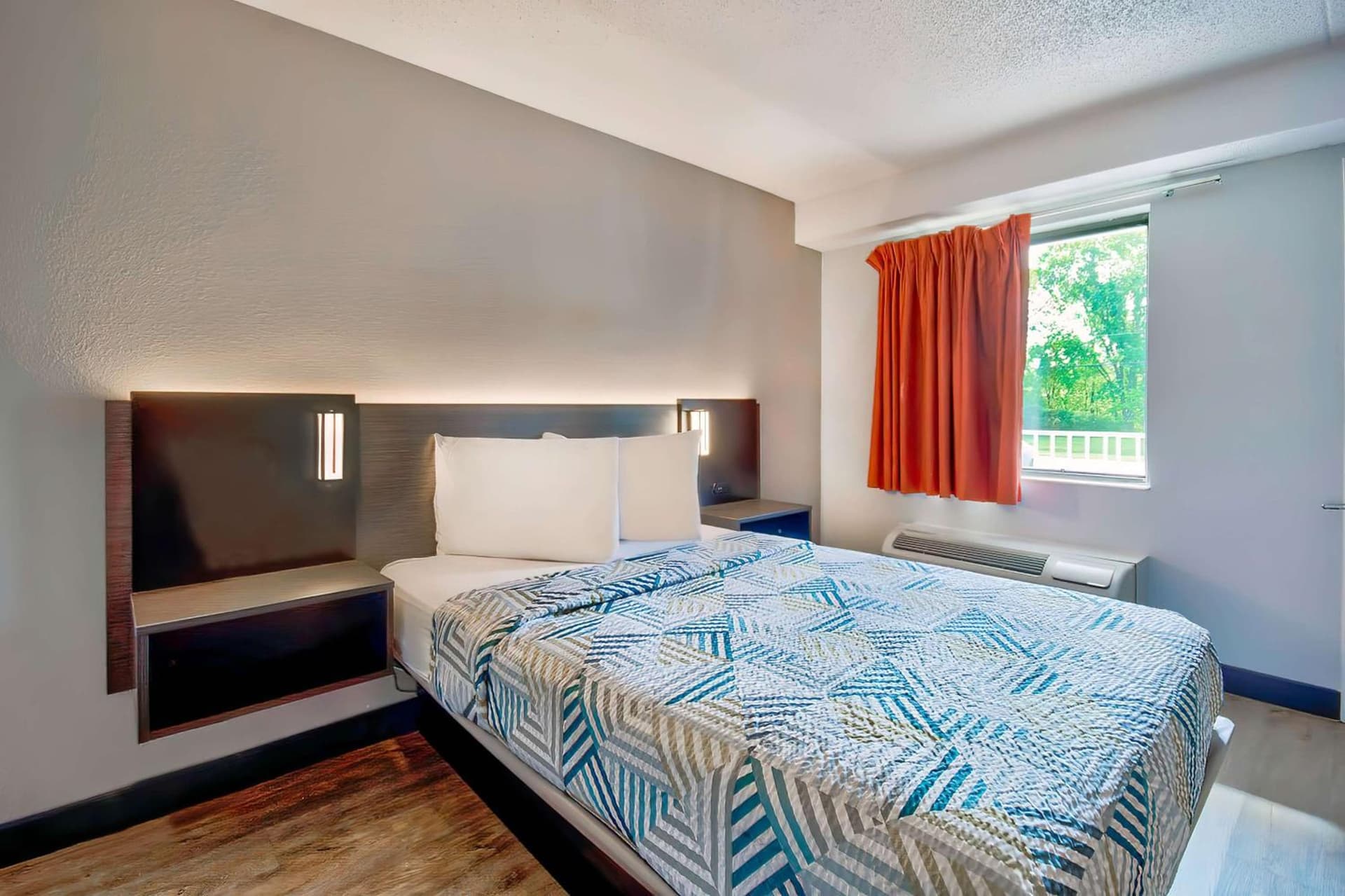 Motel 6-Warren, MI - Detroit East property views in Warren, MI — gallery photo 3
