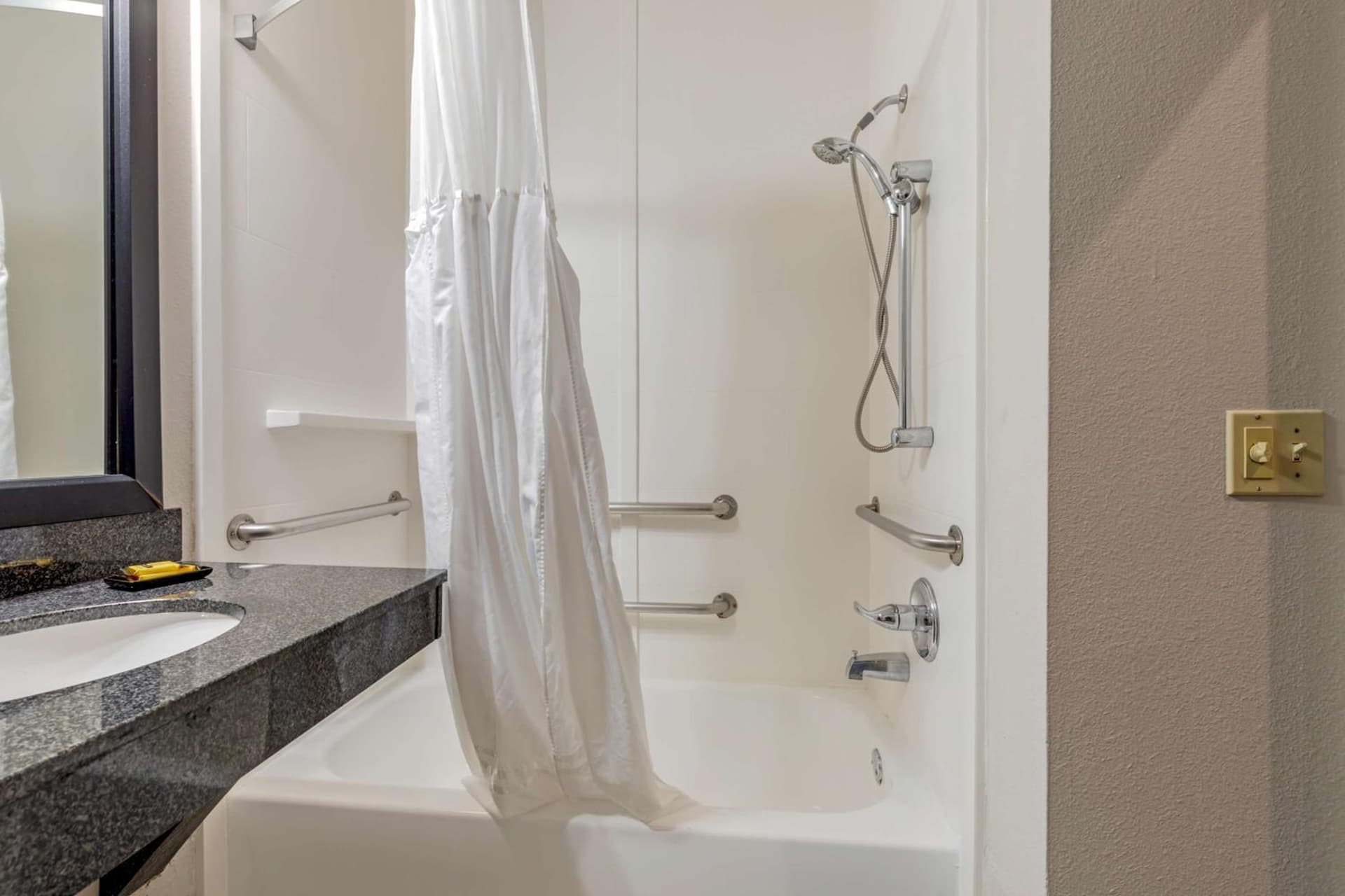 Best Western Plus McKinney Inn and Suites gallery photo in McKinney, TX — image 4