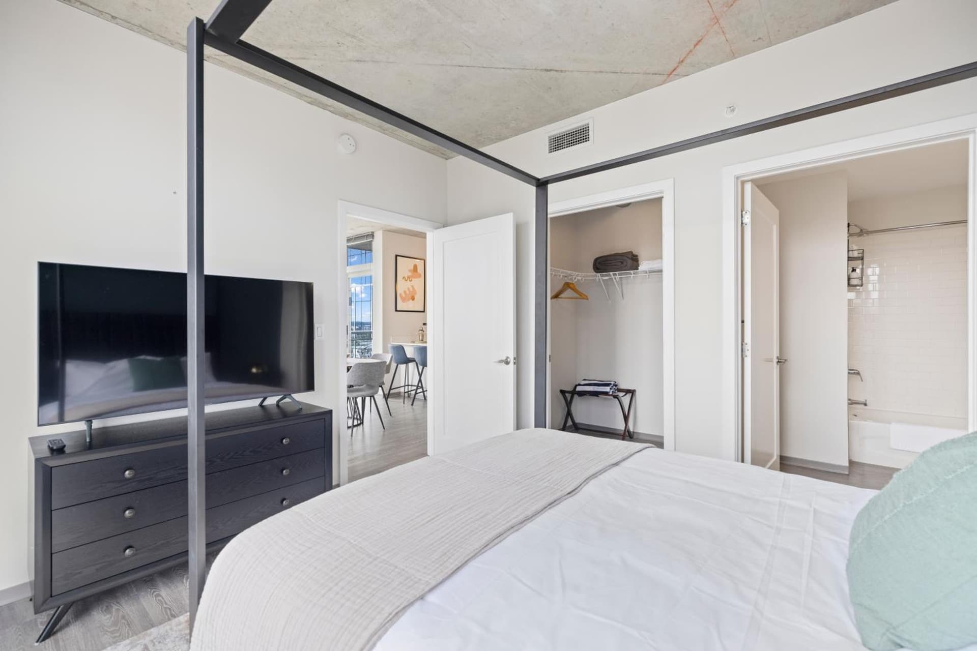 Placemakr Premier SoBro gallery photo in Nashville, TN — image 87