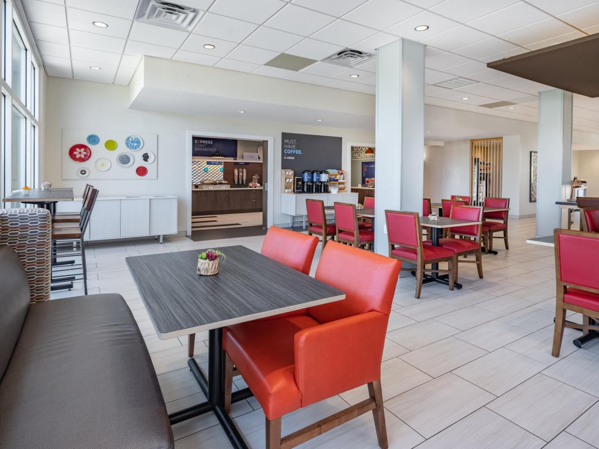 Holiday Inn Express & Suites - Ruskin by IHG gallery photo in Ruskin, FL — image 8