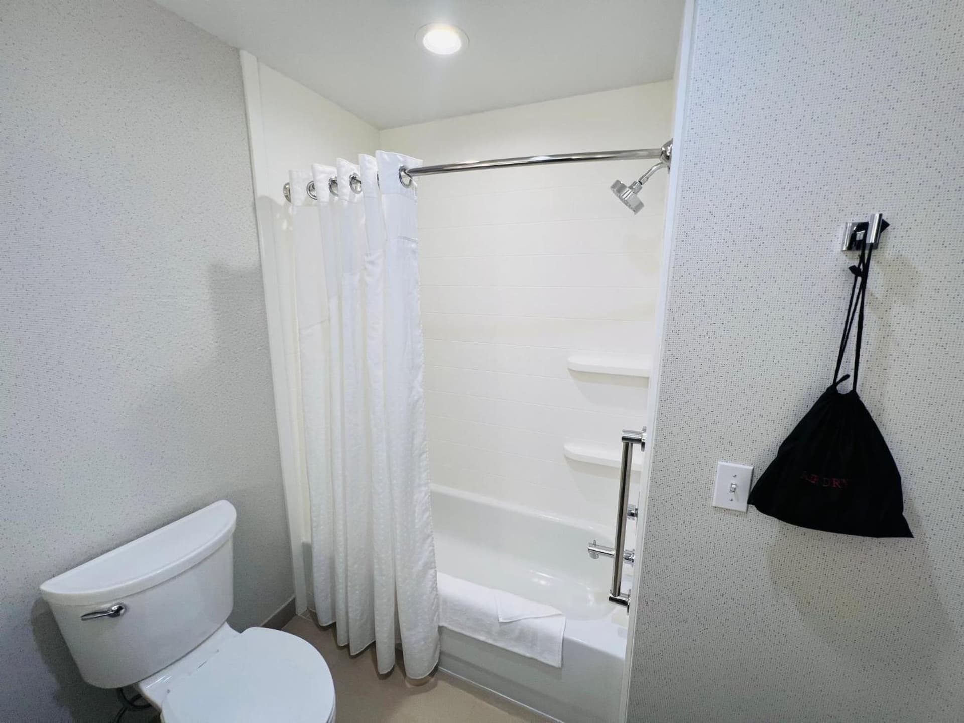Holiday Inn Express & Suites Salinas by IHG gallery photo in Salinas, CA — image 6