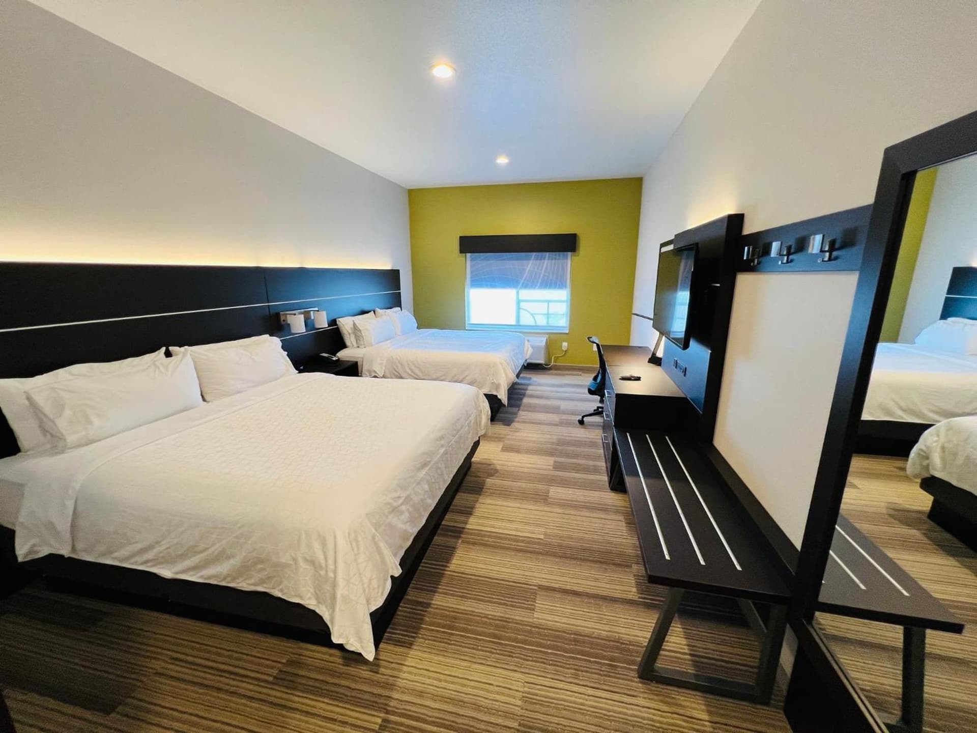 Holiday Inn Express & Suites Salinas by IHG gallery photo in Salinas, CA — image 20