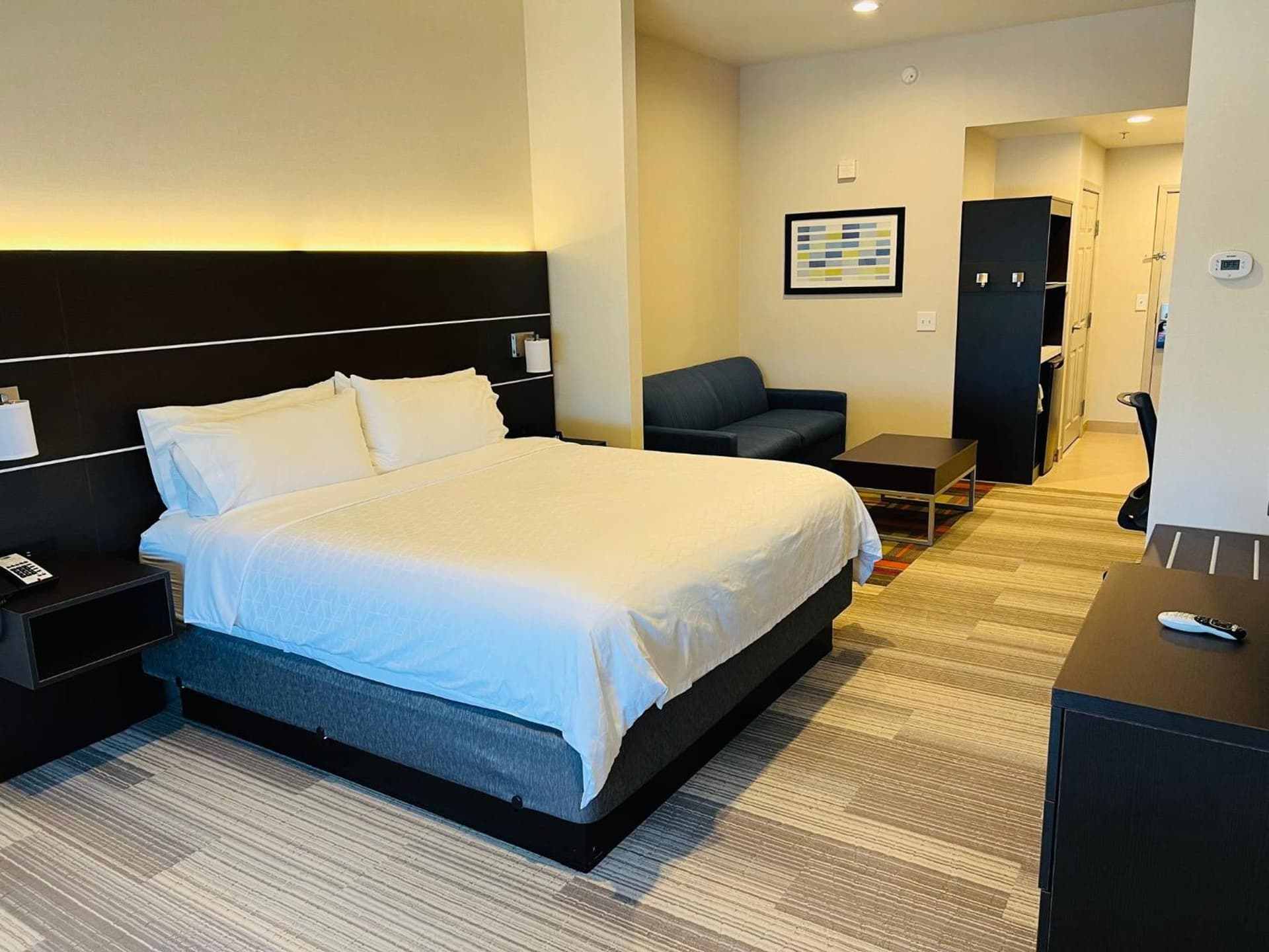 Holiday Inn Express & Suites Salinas by IHG gallery photo in Salinas, CA — image 29