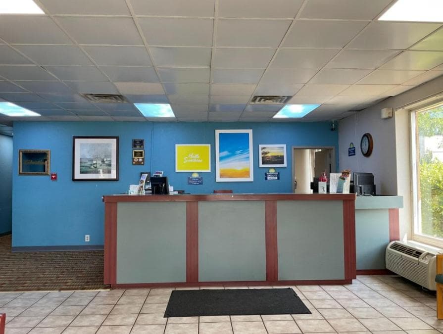 Days Inn by Wyndham Cambridge gallery photo in Cambridge, OH — image 18