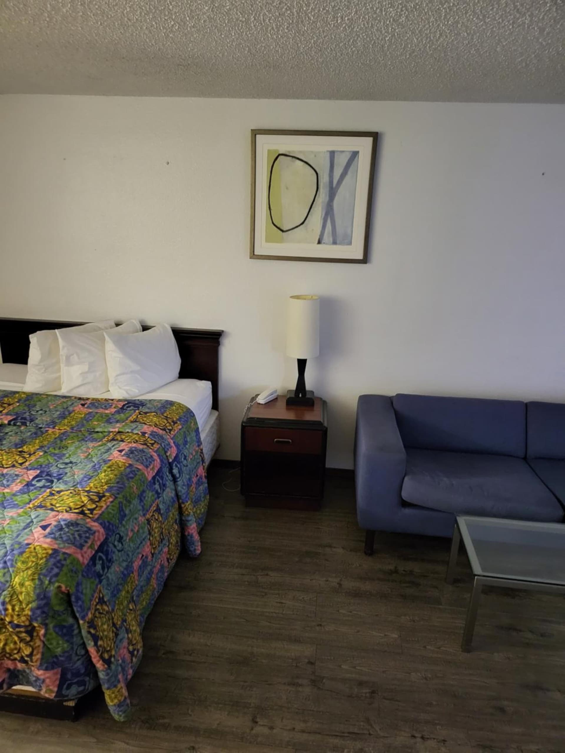 Smokey Point Motor Inn property views in Arlington, WA — gallery photo 3