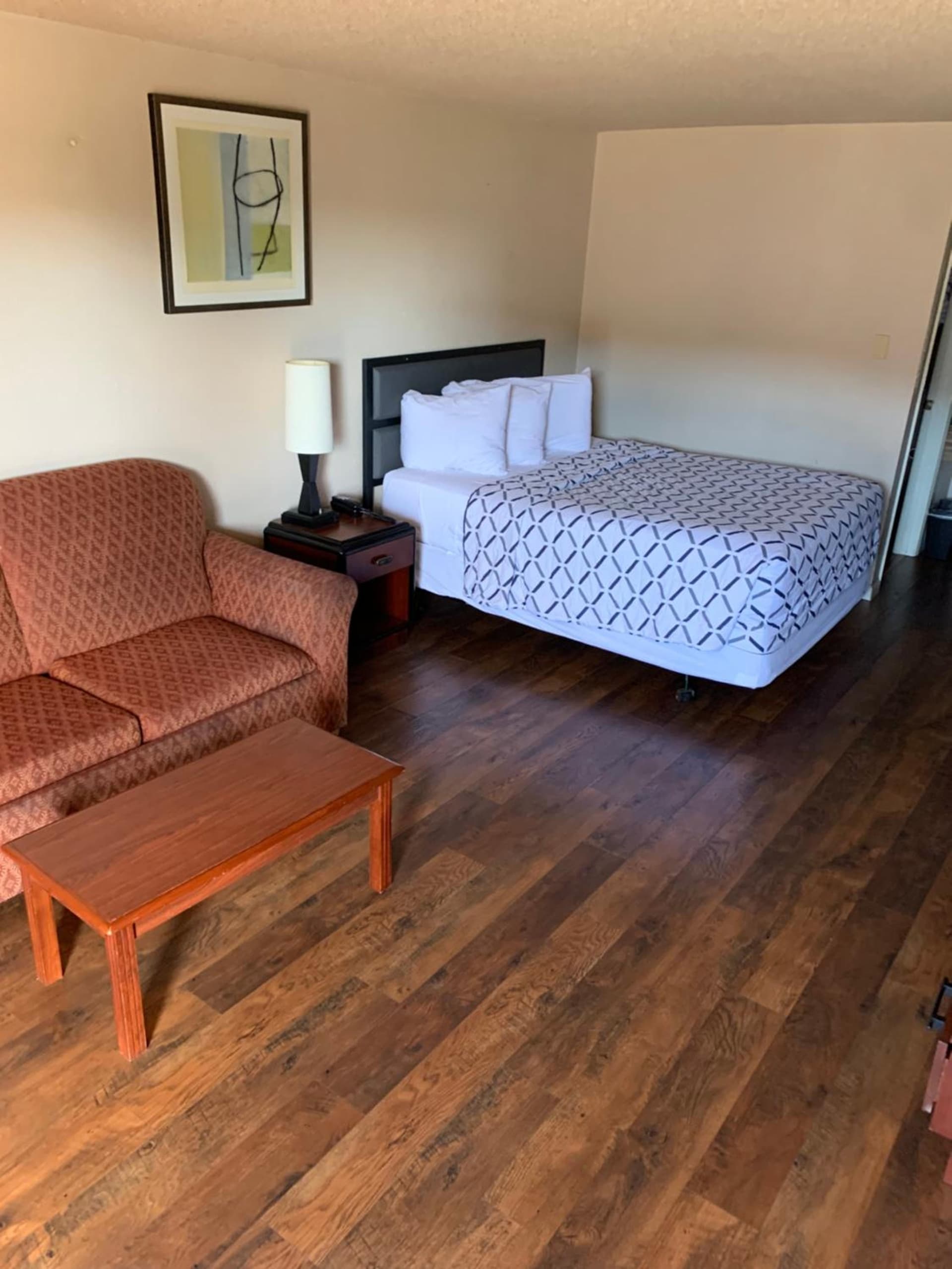 Smokey Point Motor Inn gallery photo in Arlington, WA — image 16
