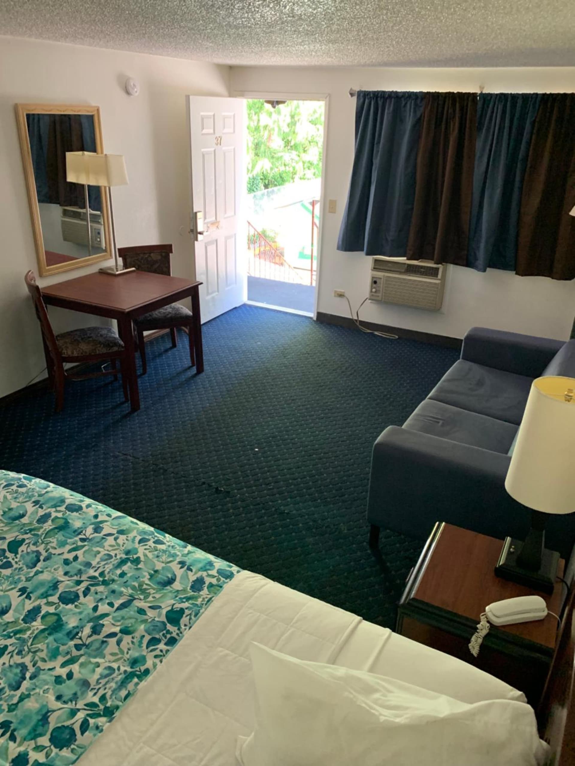 Smokey Point Motor Inn gallery photo in Arlington, WA — image 49