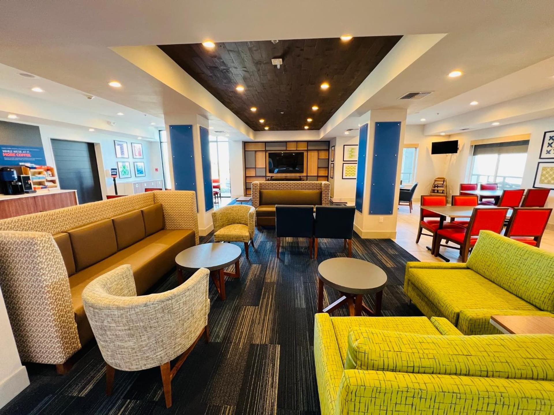 Holiday Inn Express & Suites Salinas by IHG gallery photo in Salinas, CA — image 45
