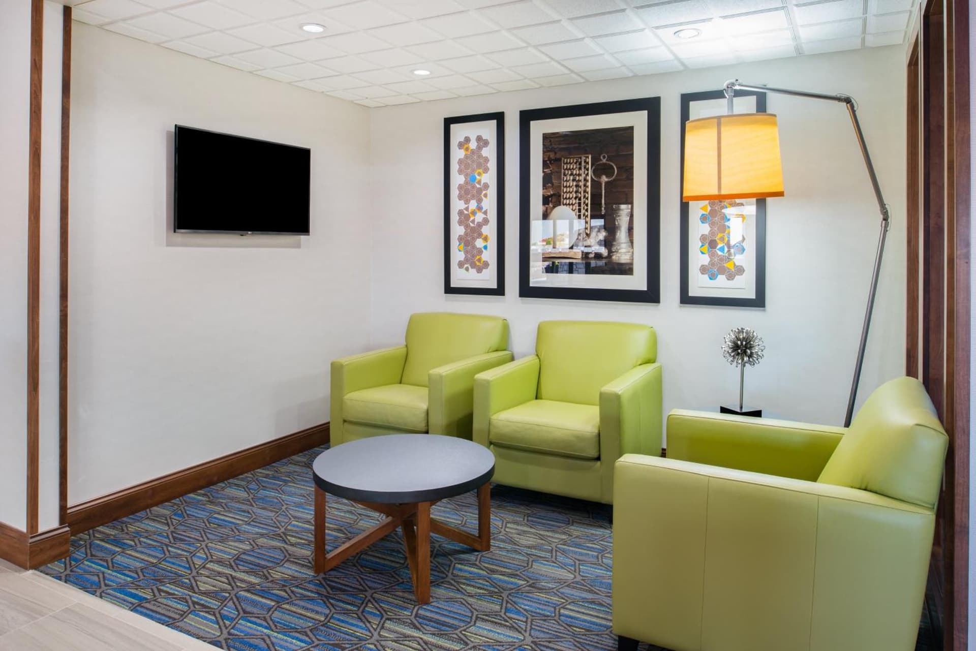 Holiday Inn Express Hotel & Suites Bismarck by IHG gallery photo in Bismarck, ND — image 37