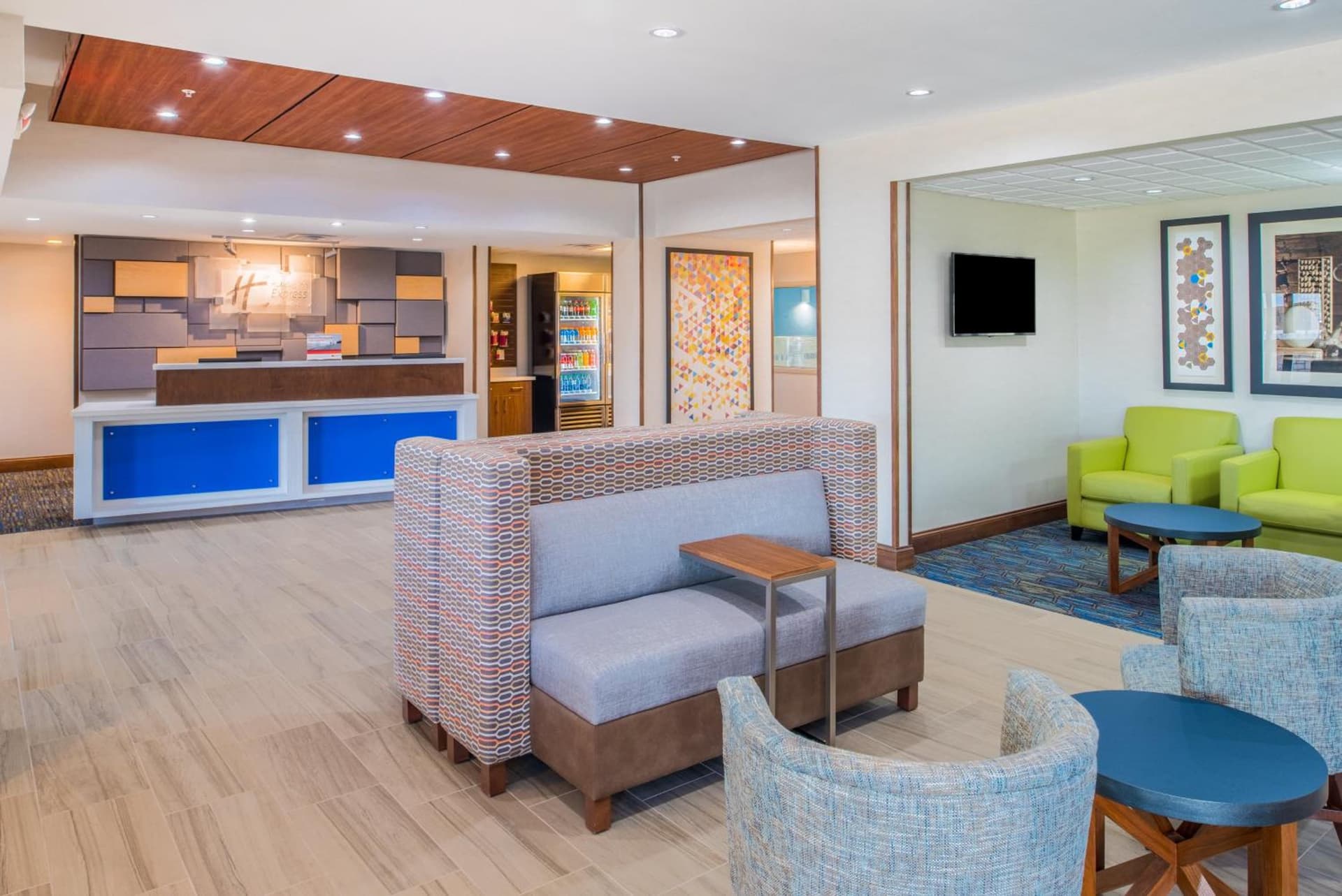 Holiday Inn Express Hotel & Suites Bismarck by IHG gallery photo in Bismarck, ND — image 39
