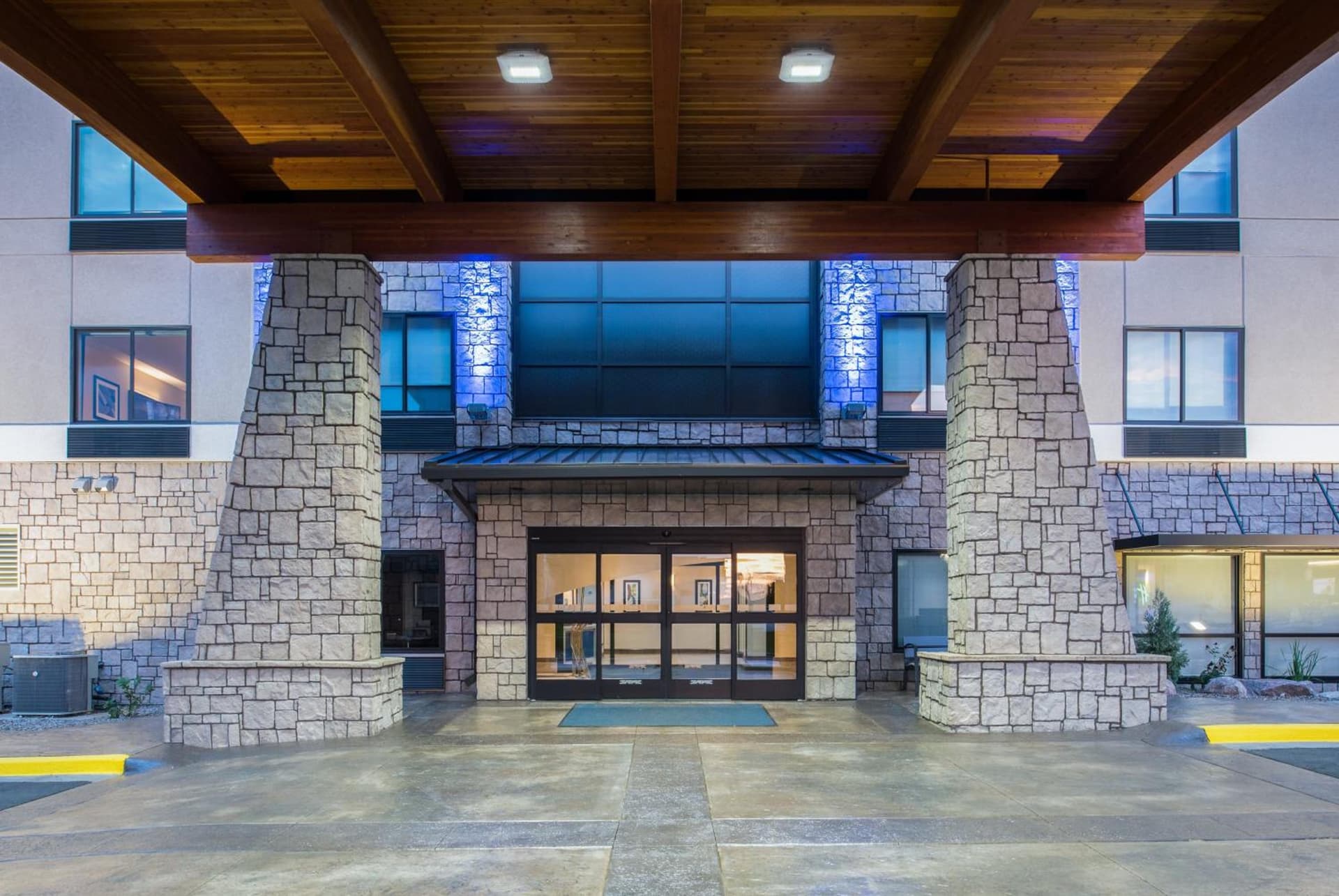 Holiday Inn Express Hotel & Suites Bismarck by IHG gallery photo in Bismarck, ND — image 11