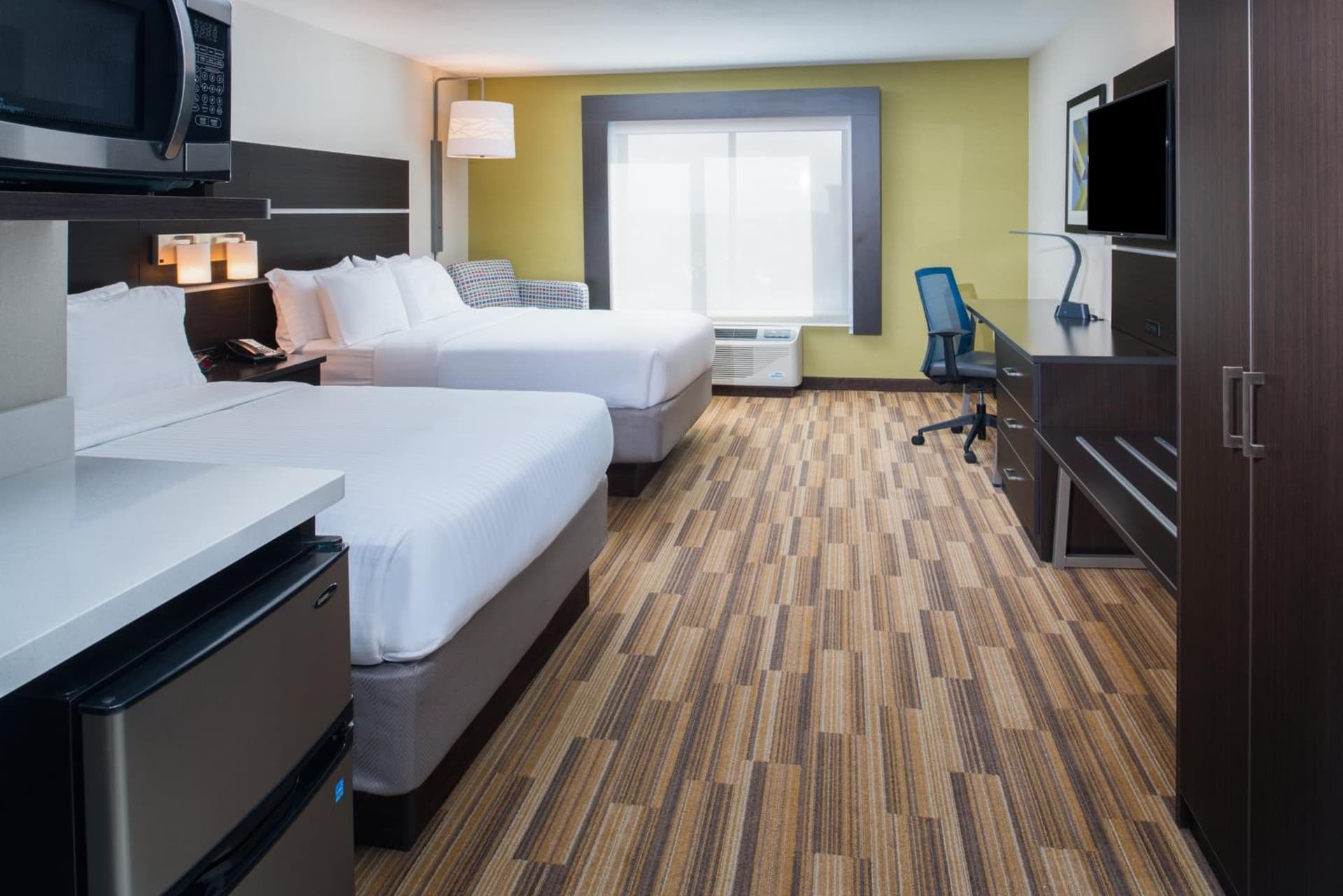 Holiday Inn Express Hotel & Suites Bismarck by IHG gallery photo in Bismarck, ND — image 48