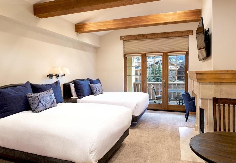 Hotel 2 Queen interior in Park City, UT — gallery photo 2