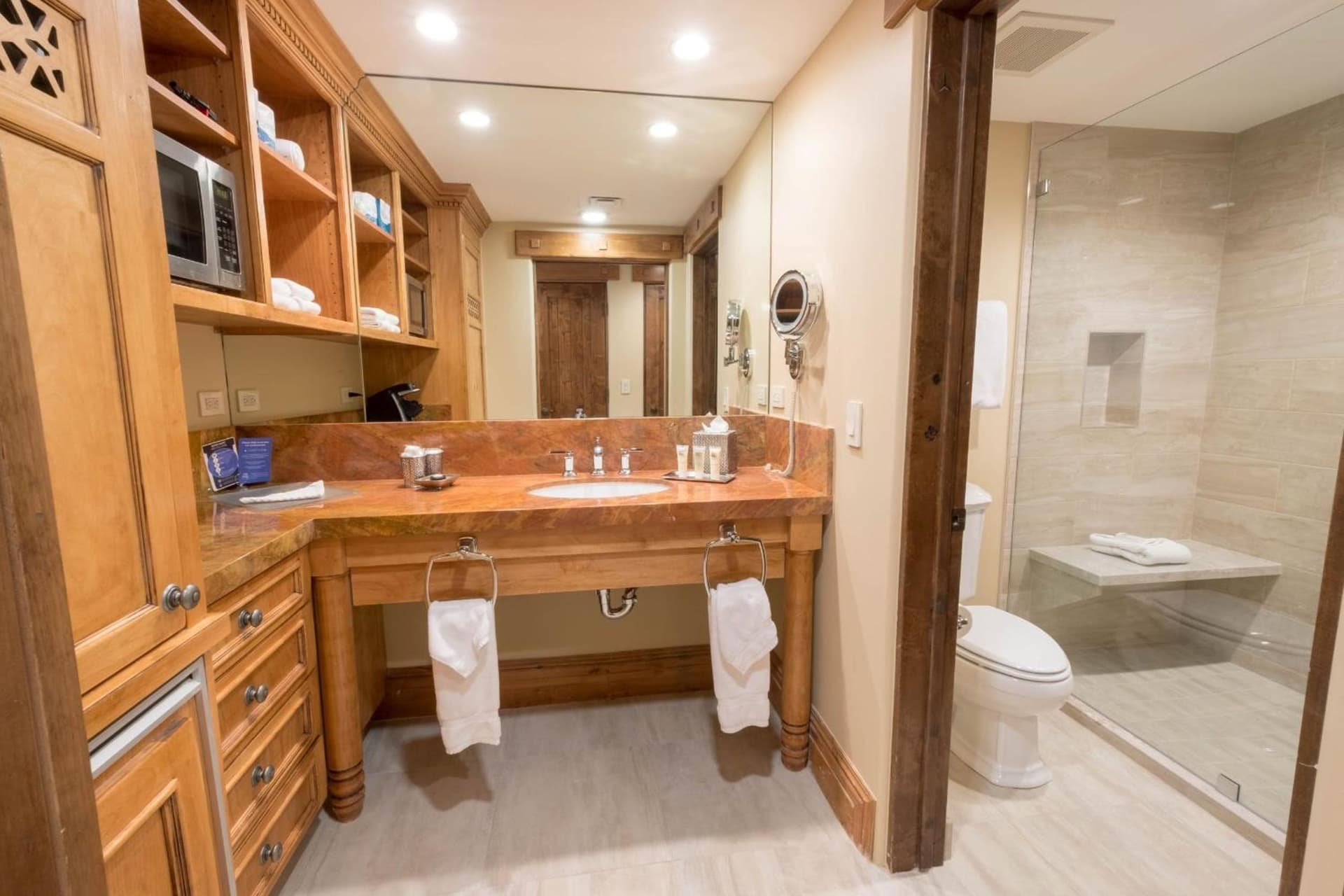 Hotel King Hotel Room interior in Park City, UT — gallery photo 2