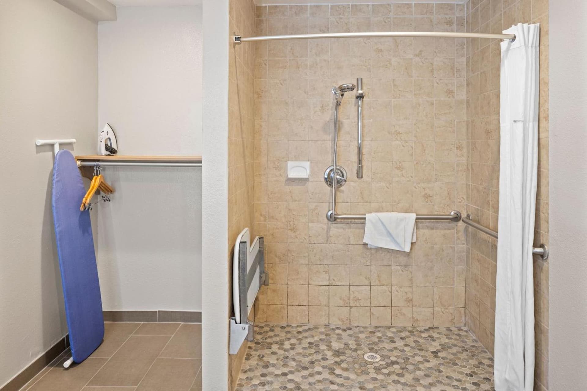 Days Inn by Wyndham San Diego-East/El Cajon gallery photo in El Cajon, CA — image 21